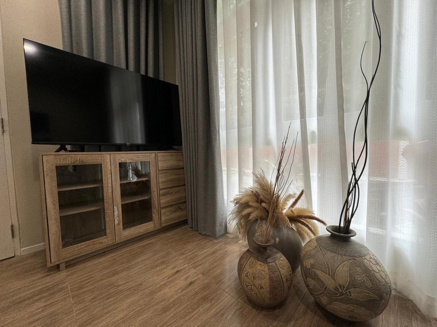 Em Sukhumvit - Near Terminal 21, Em District Malls, Bts And Mrt Lines 3*
