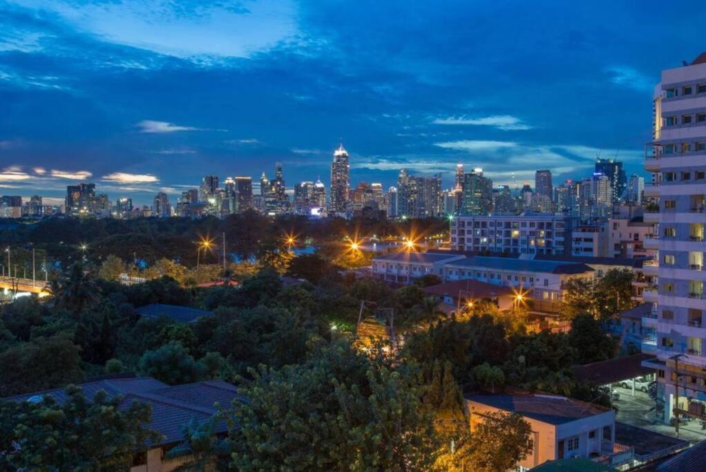 Cosy - Bts Phrom Phong Apartment *