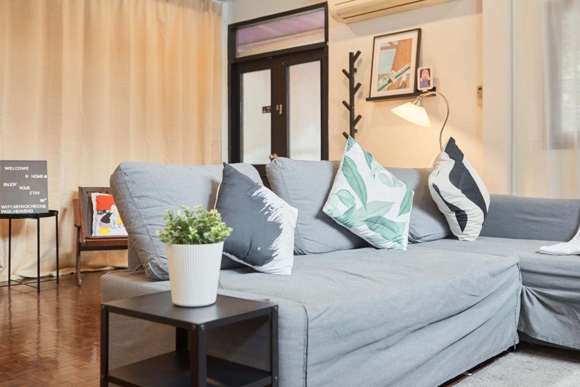 Holiday home Spacious Design Loft With Rooftop