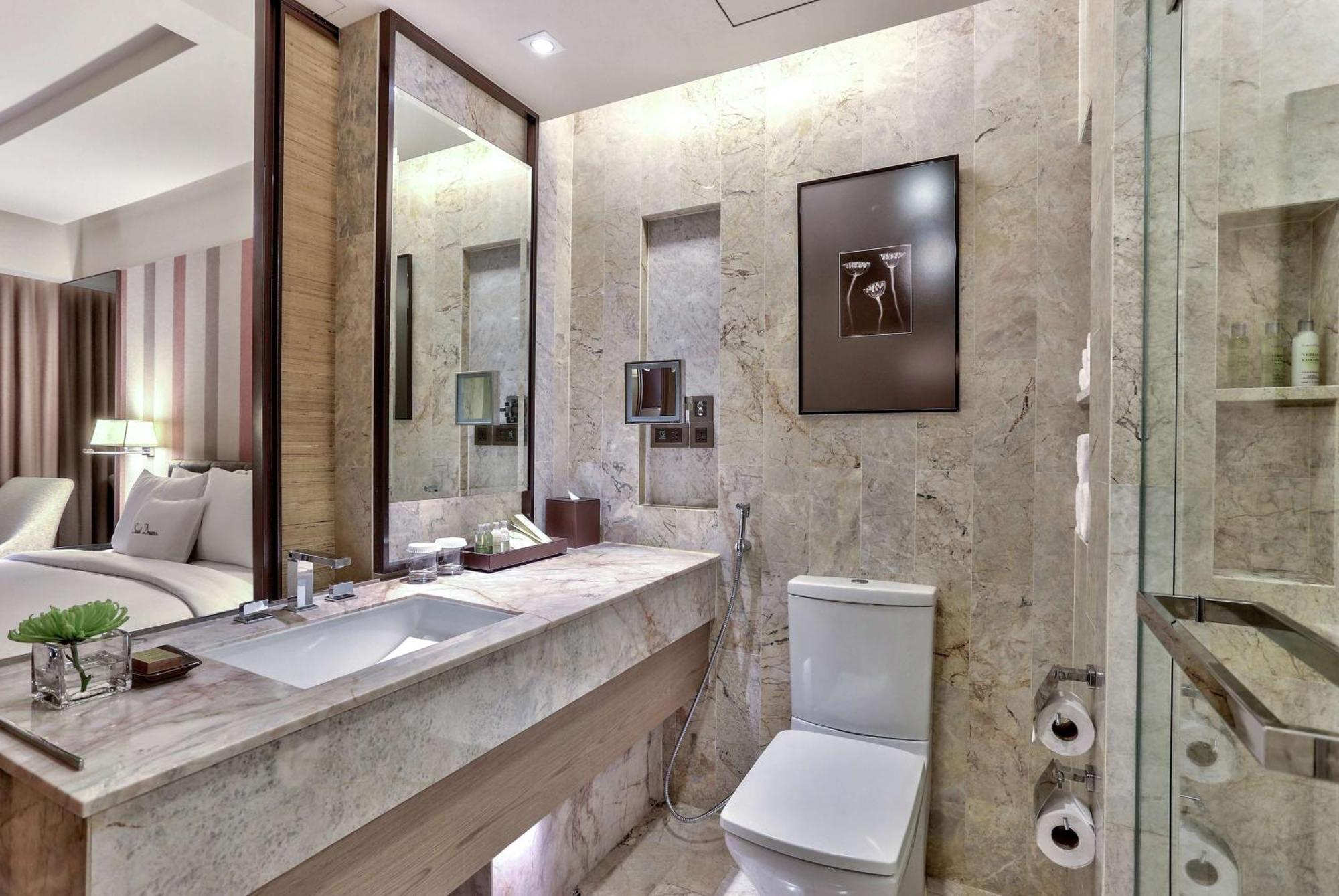 Hotel Doubletree By Hilton Sukhumvit 5*