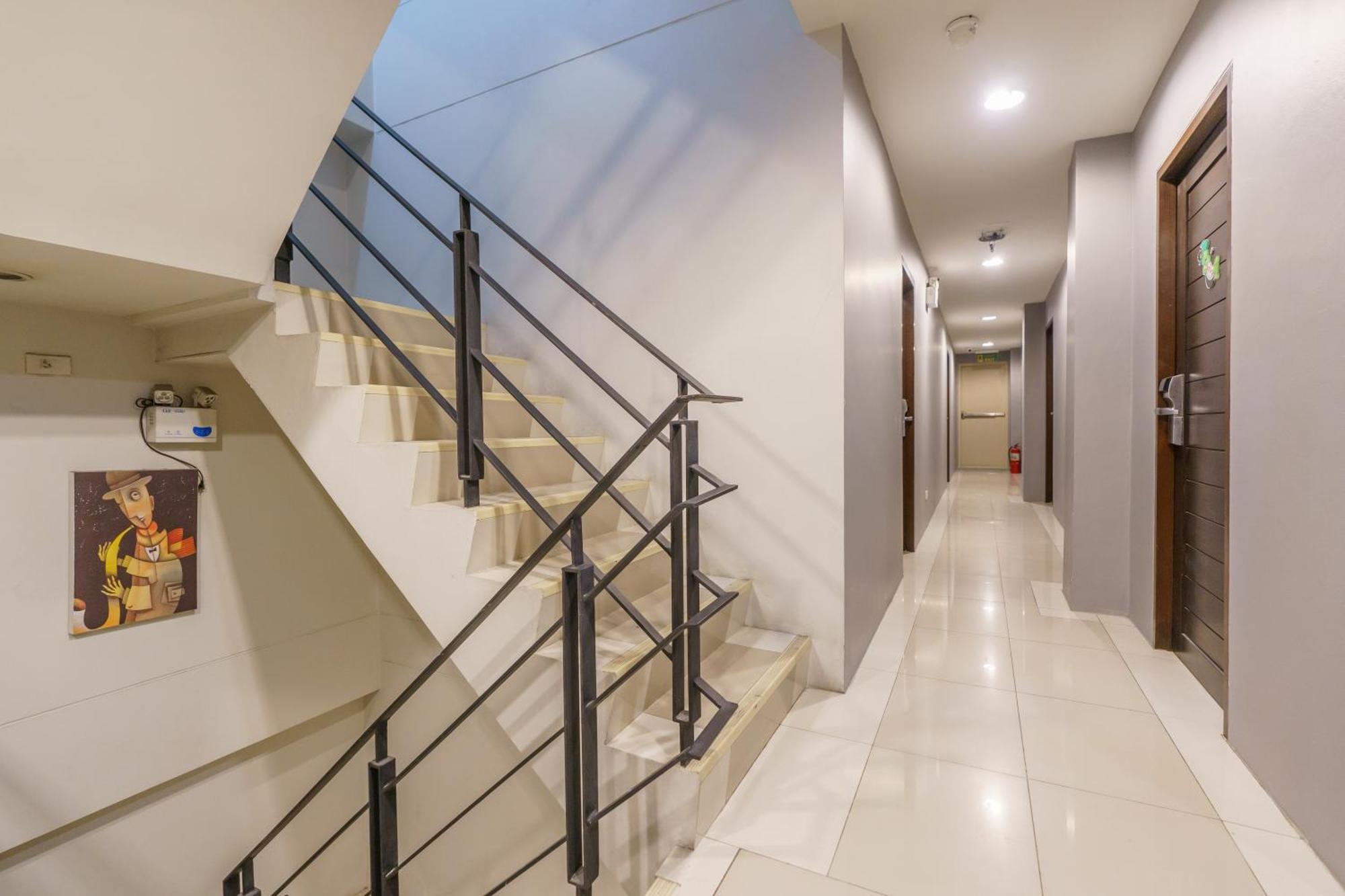 Hotel Deco Lux *