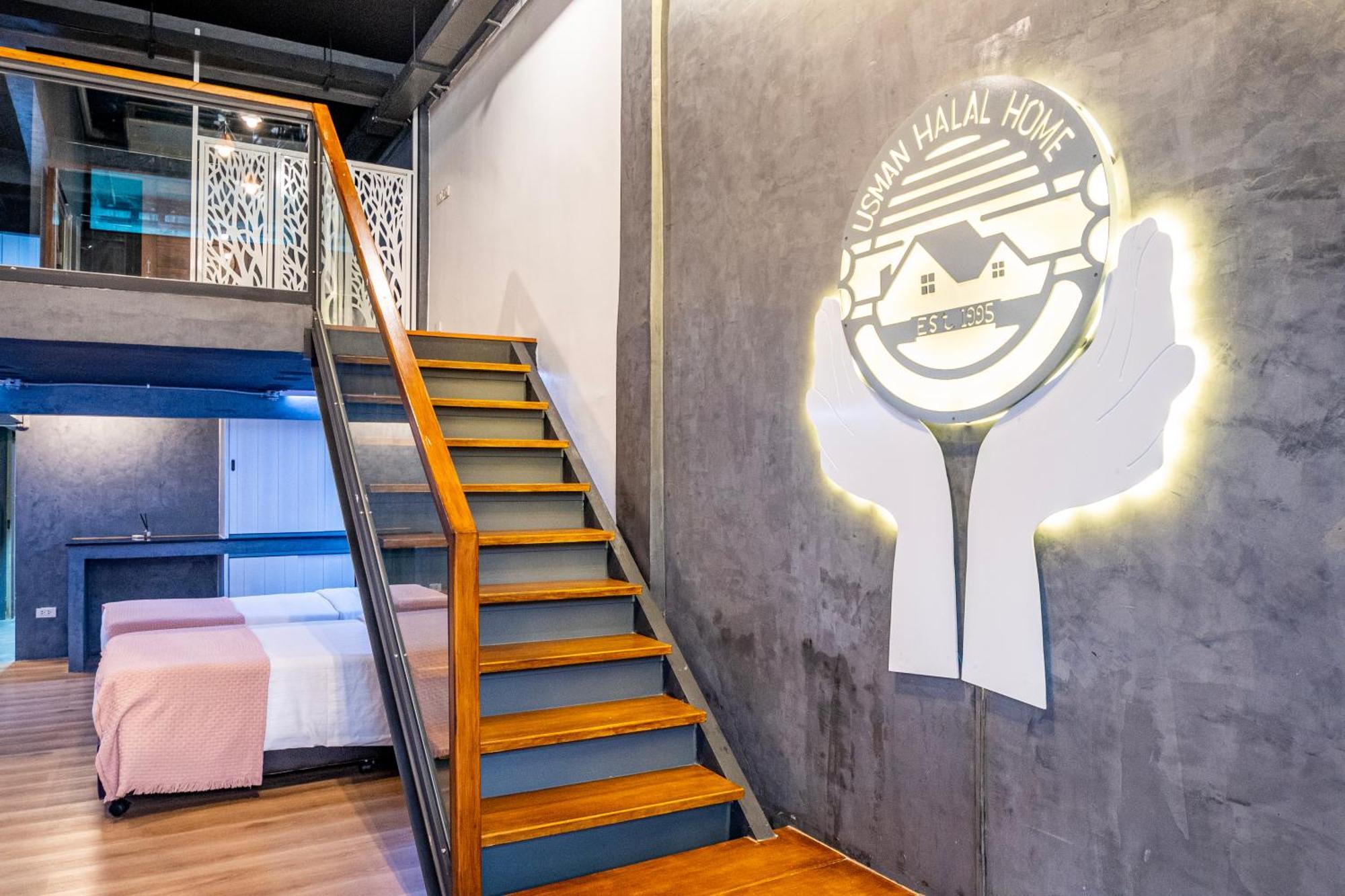 Usman Halal Hostel Bangkok