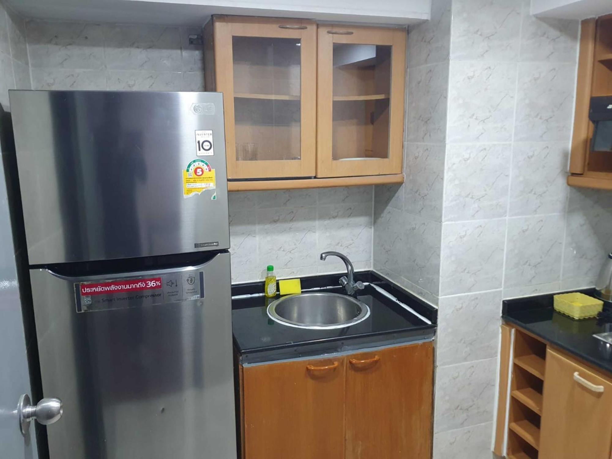 Omni Tower Sukhumvit Soi 4 Direct Apartment