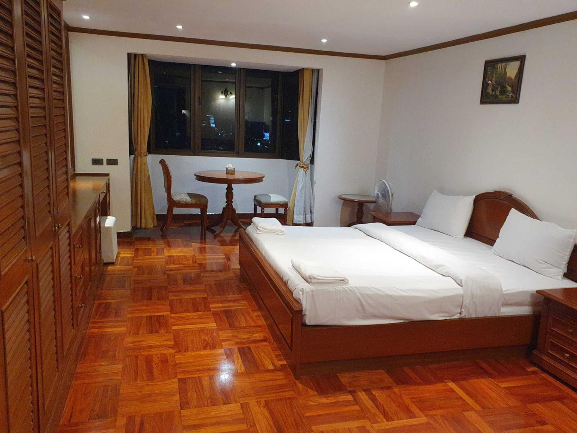 Apartment Omni Tower Sukhumvit Soi 4 Direct Bangkok