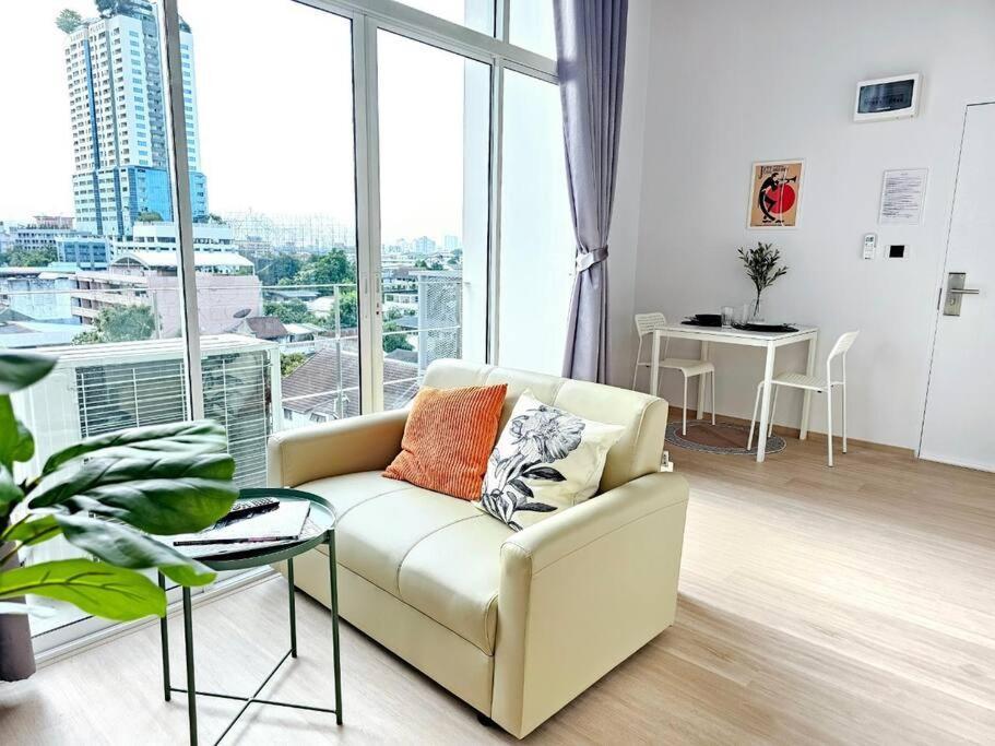 Midtown Duplex Ratchayothin 275