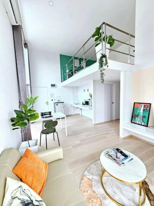 Midtown Duplex Ratchayothin 272