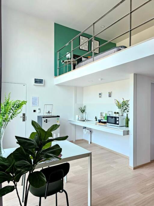 Midtown Duplex Ratchayothin 272 Apartment Bangkok