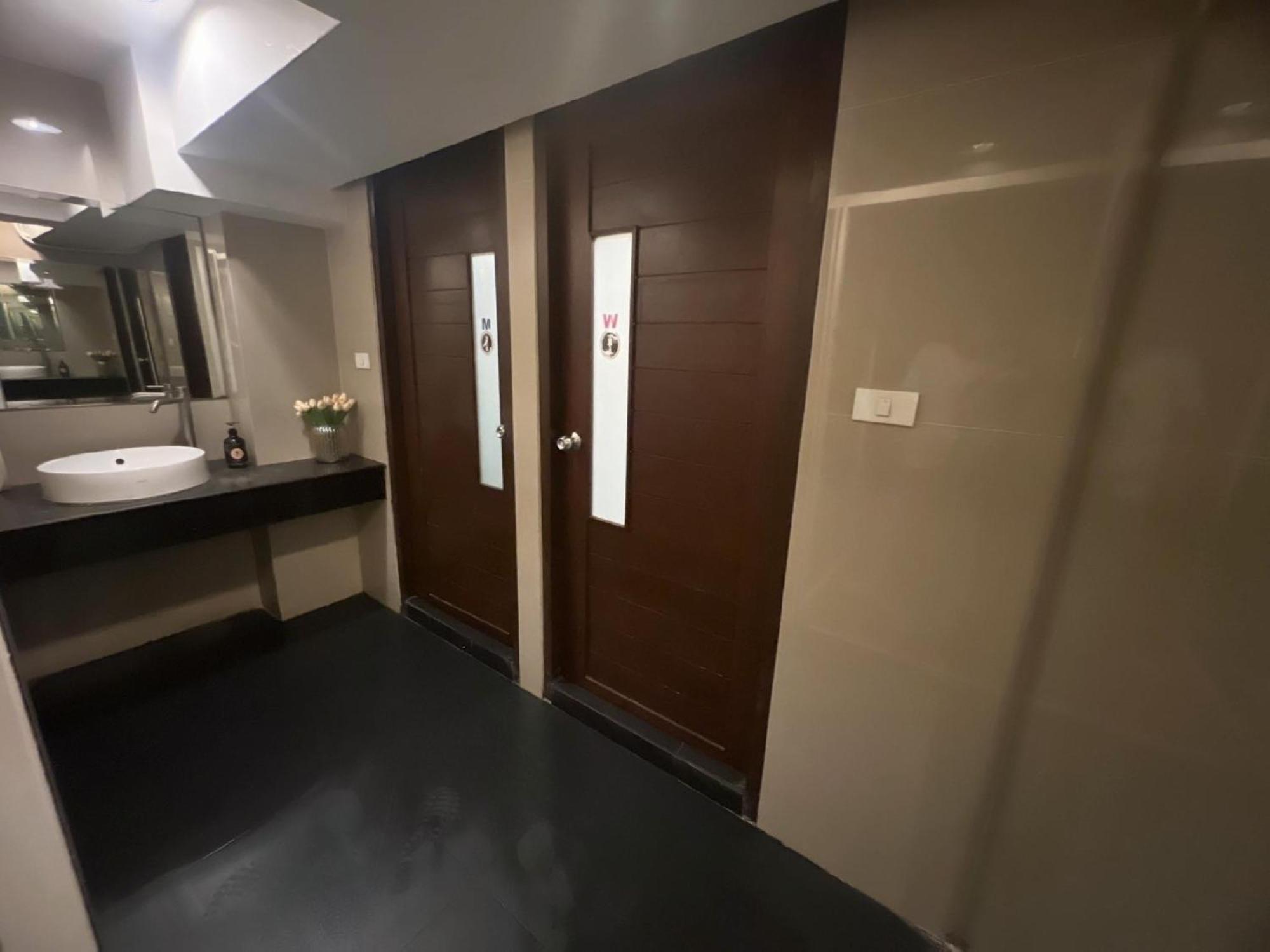 Deco Lux Hotel Bangkok
