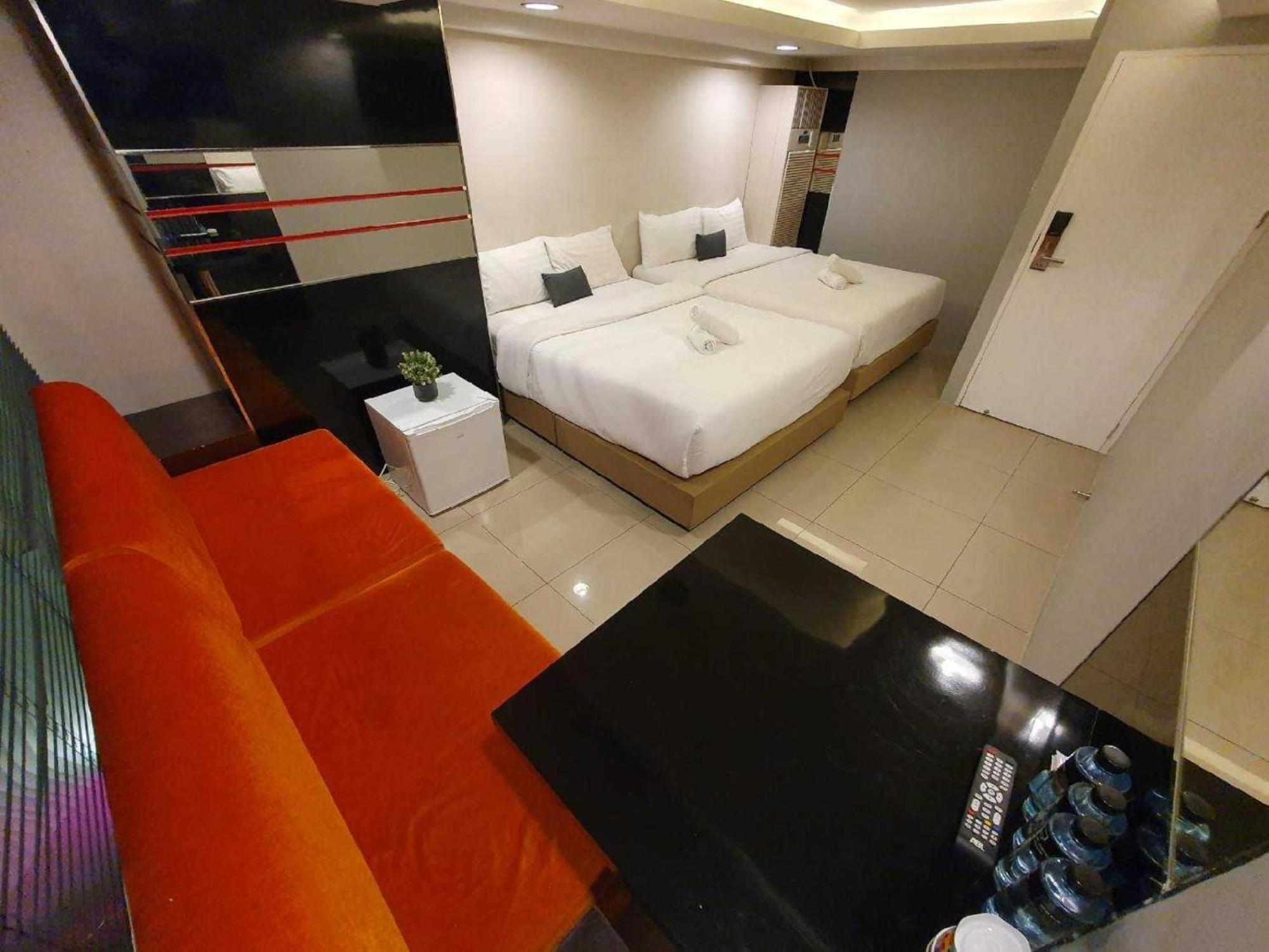 Deco Lux Hotel Bangkok