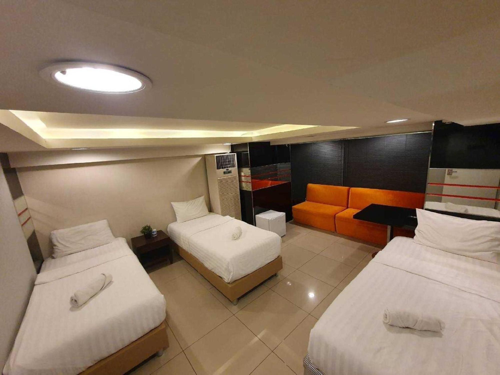 Hotel Deco Lux *