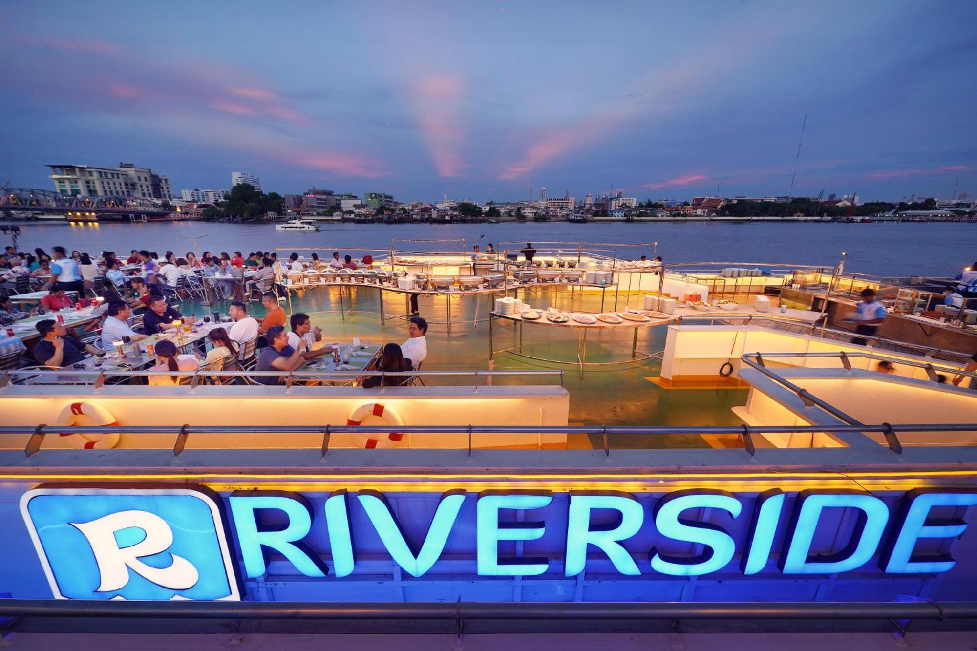 Riverside Hotel