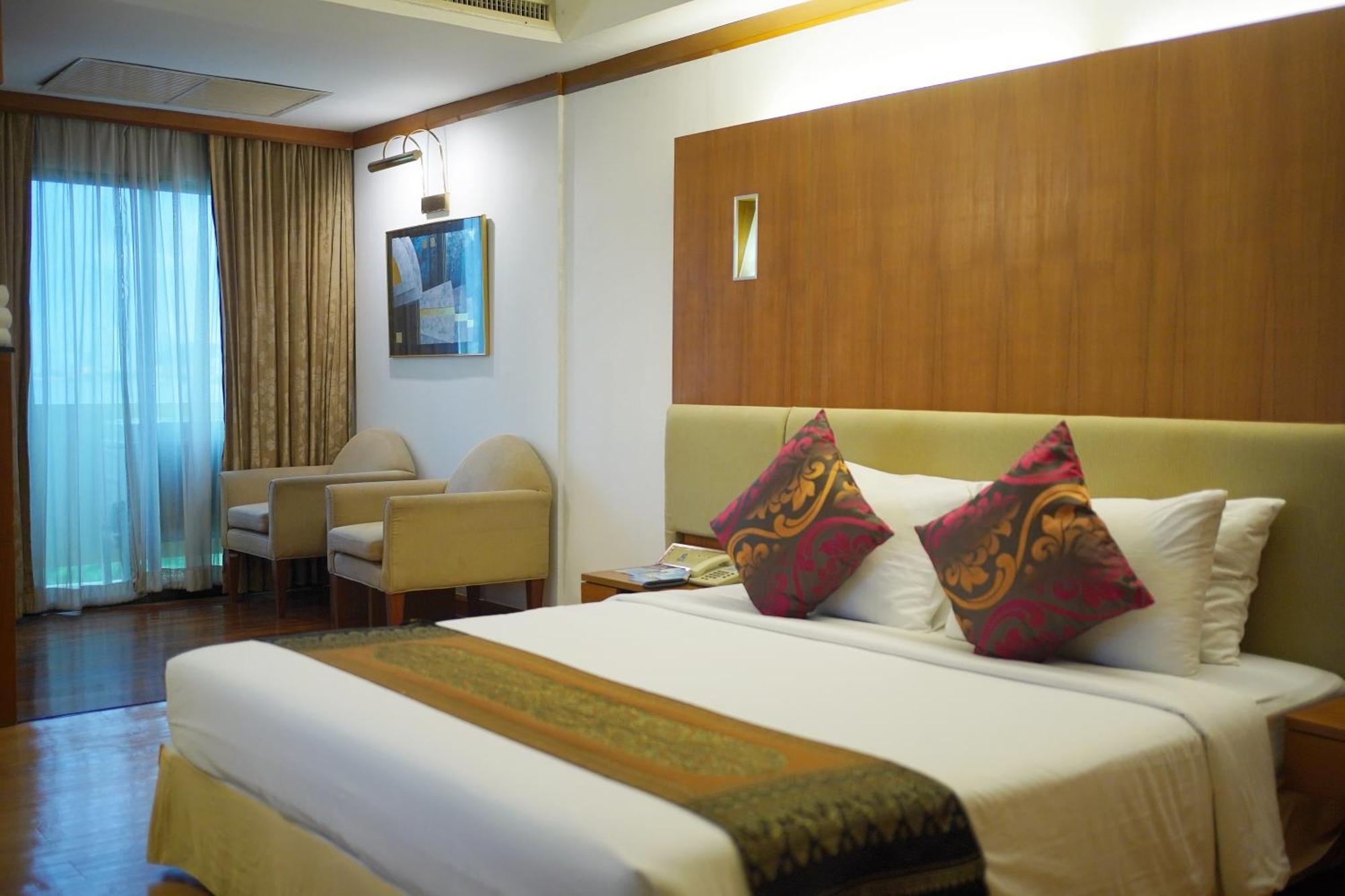 Hotel Riverside 4*