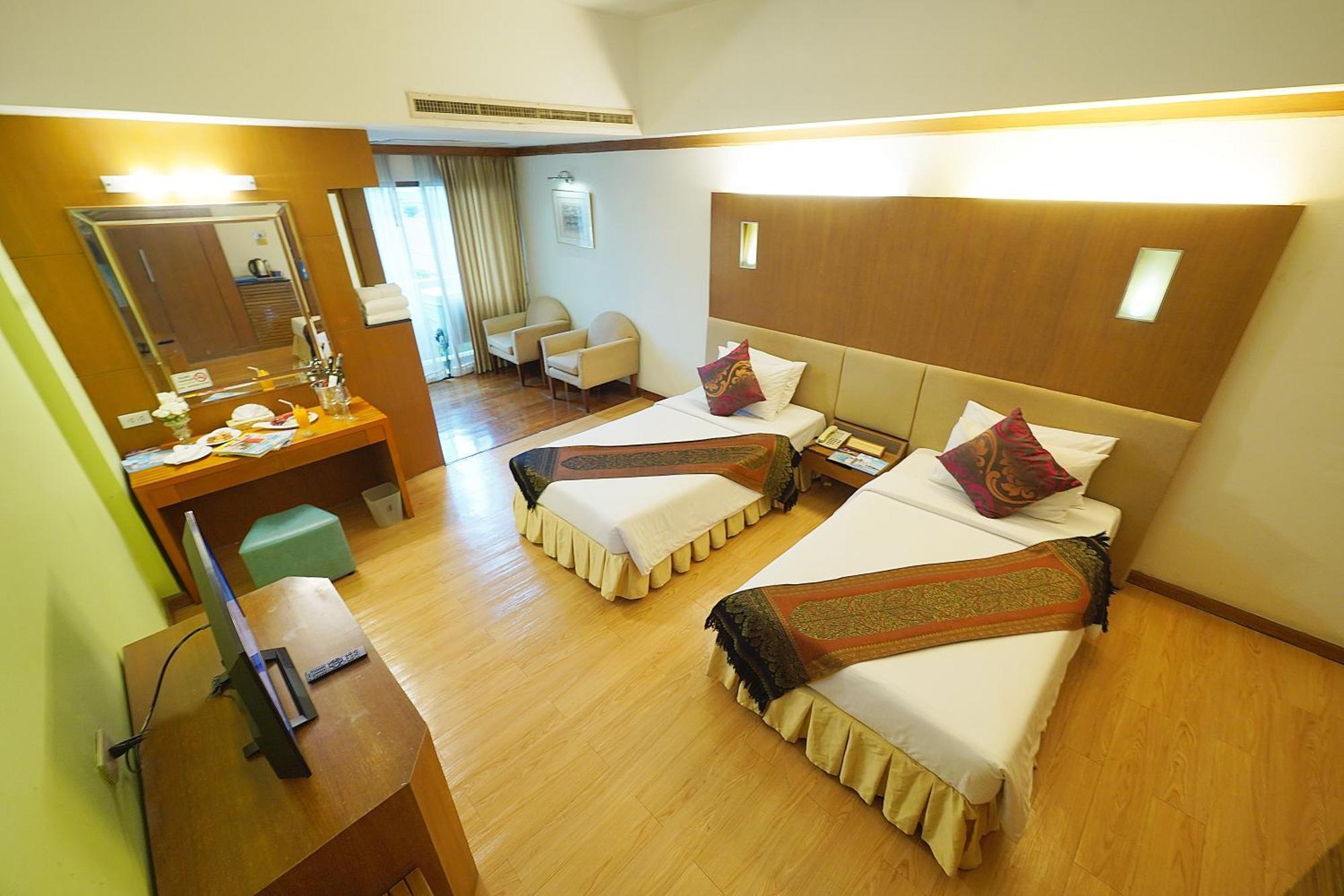 Riverside 4*