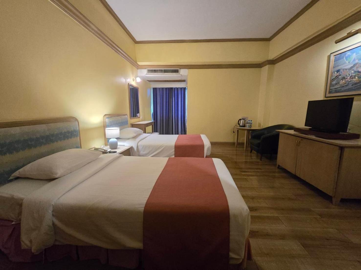 Riverside Hotel 4*