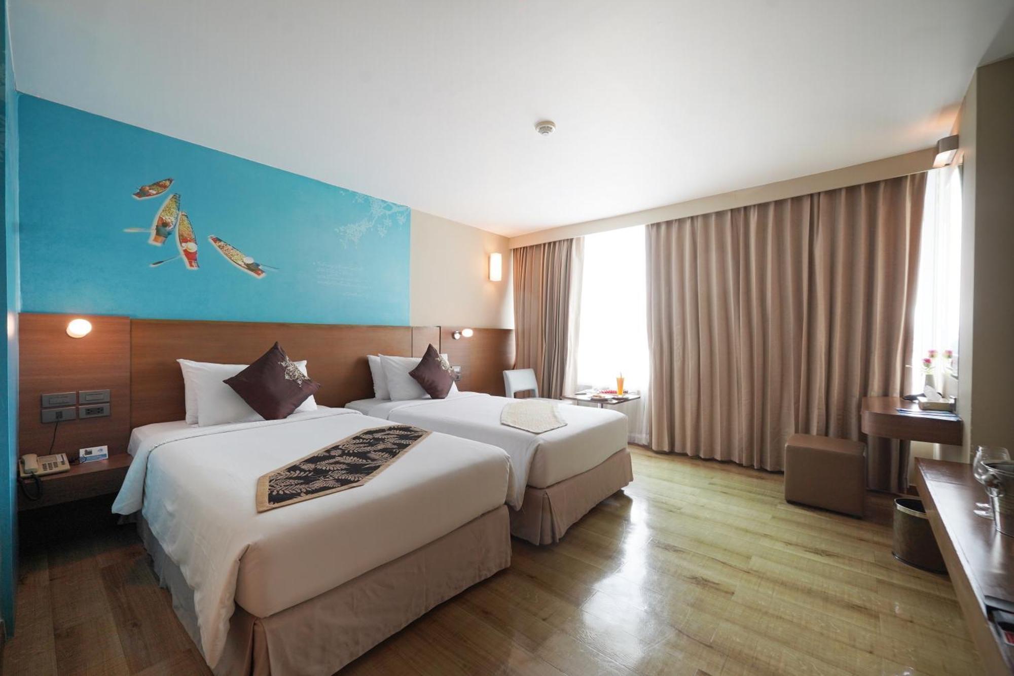Riverside 4*