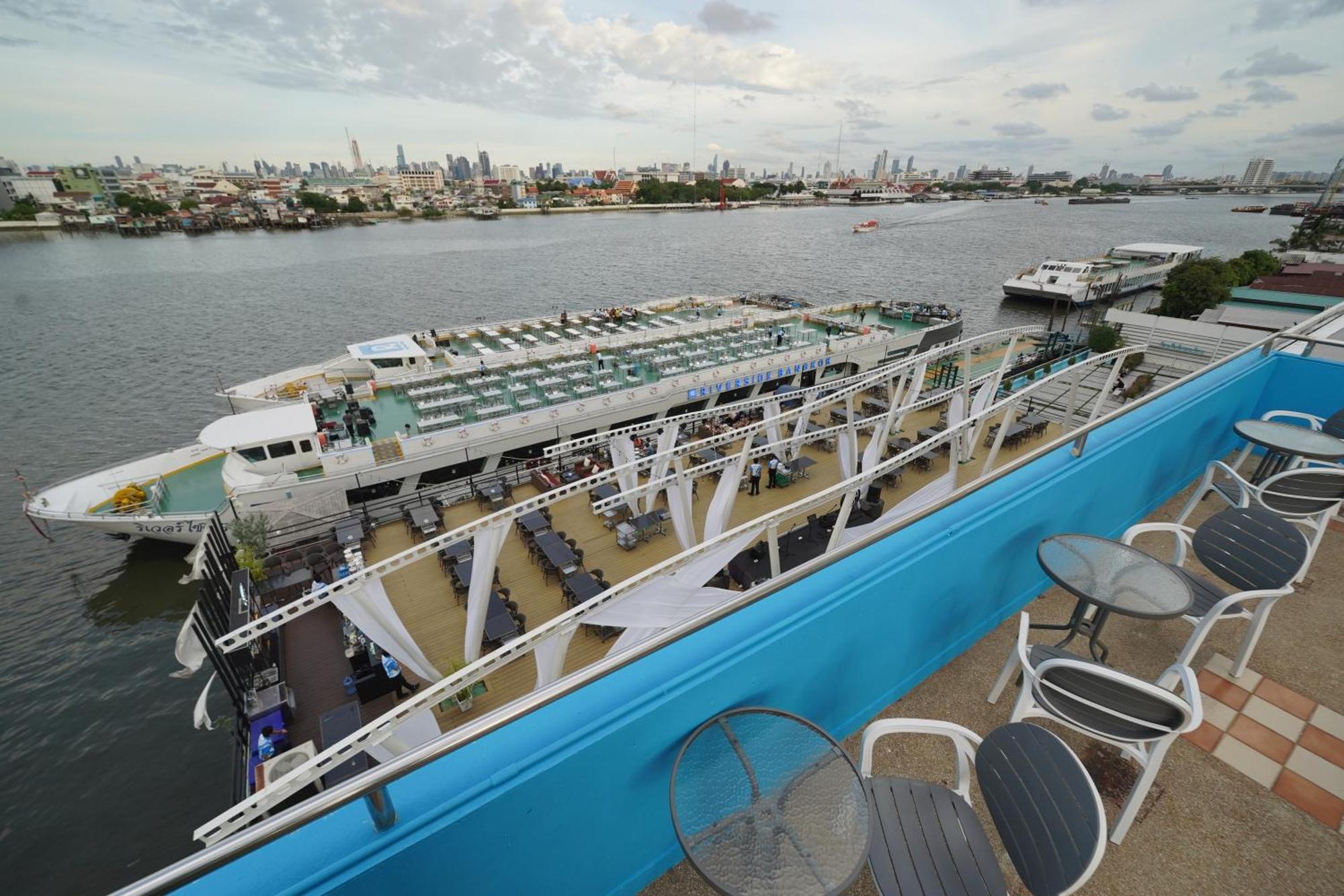 Riverside Hotel 4*
