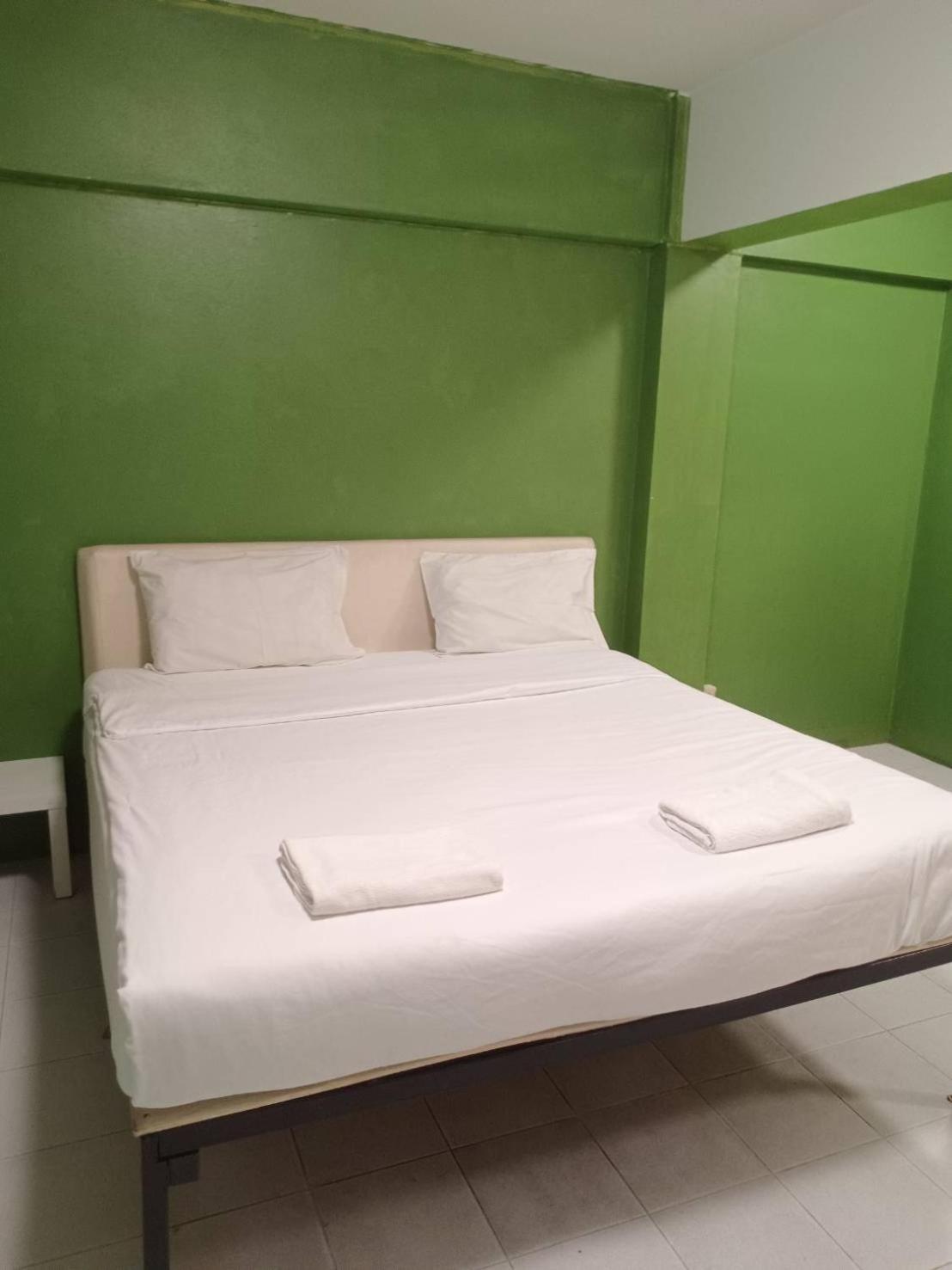 Go Mrt Samyot Station-the Grand Palace Apartment *