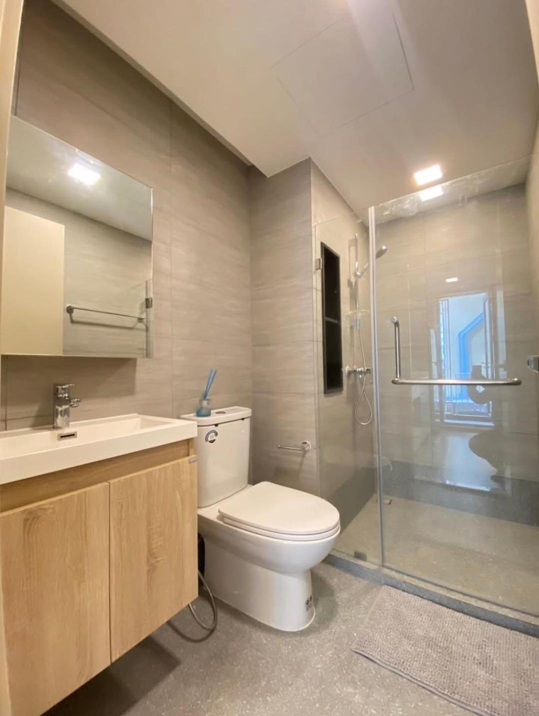 Modern With Pool And Gym In The Center Just 600m From Subway Station! Bangkok