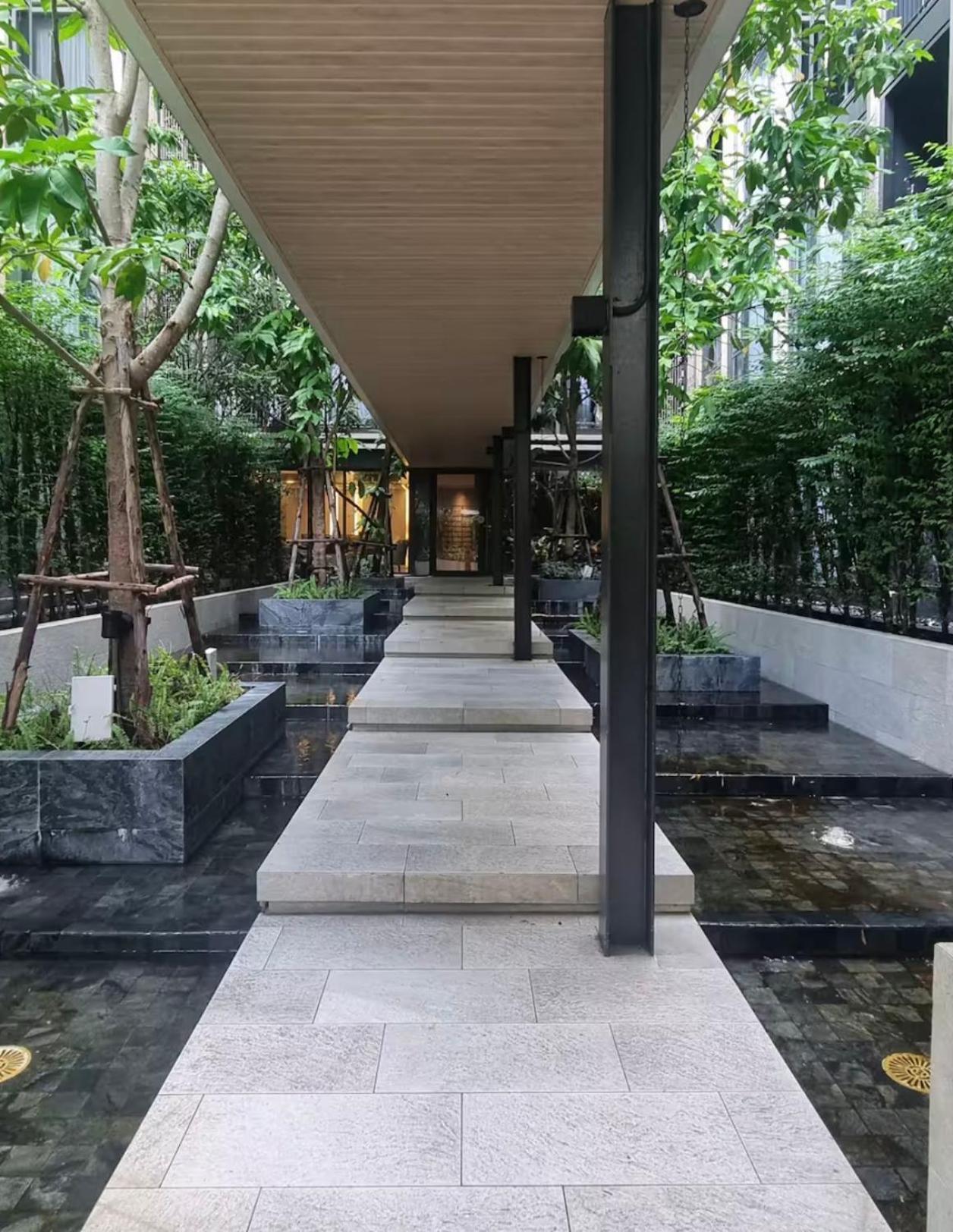 Modern With Pool And Gym In The Center Just 600m From Subway Station! Apartment