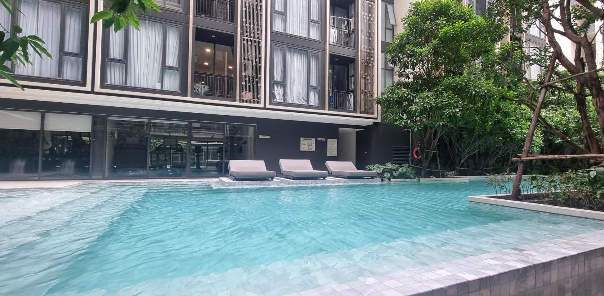 Modern With Pool And Gym In The Center Just 600m From Subway Station! Apartment