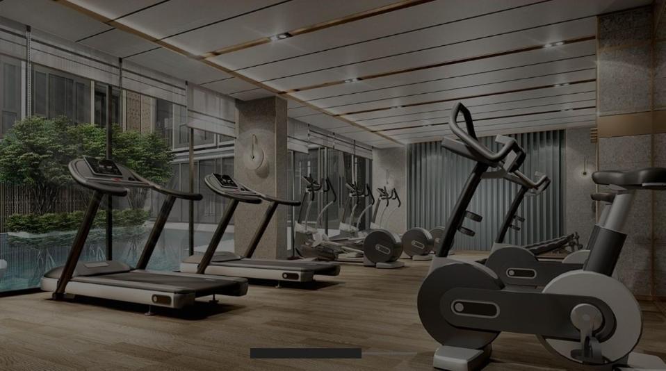 Modern With Pool And Gym In The Center Just 600m From Subway Station! Apartment