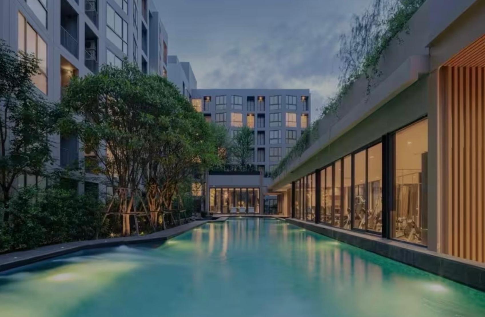 Modern With Pool And Gym In The Center Just 600m From Subway Station! Apartment Bangkok