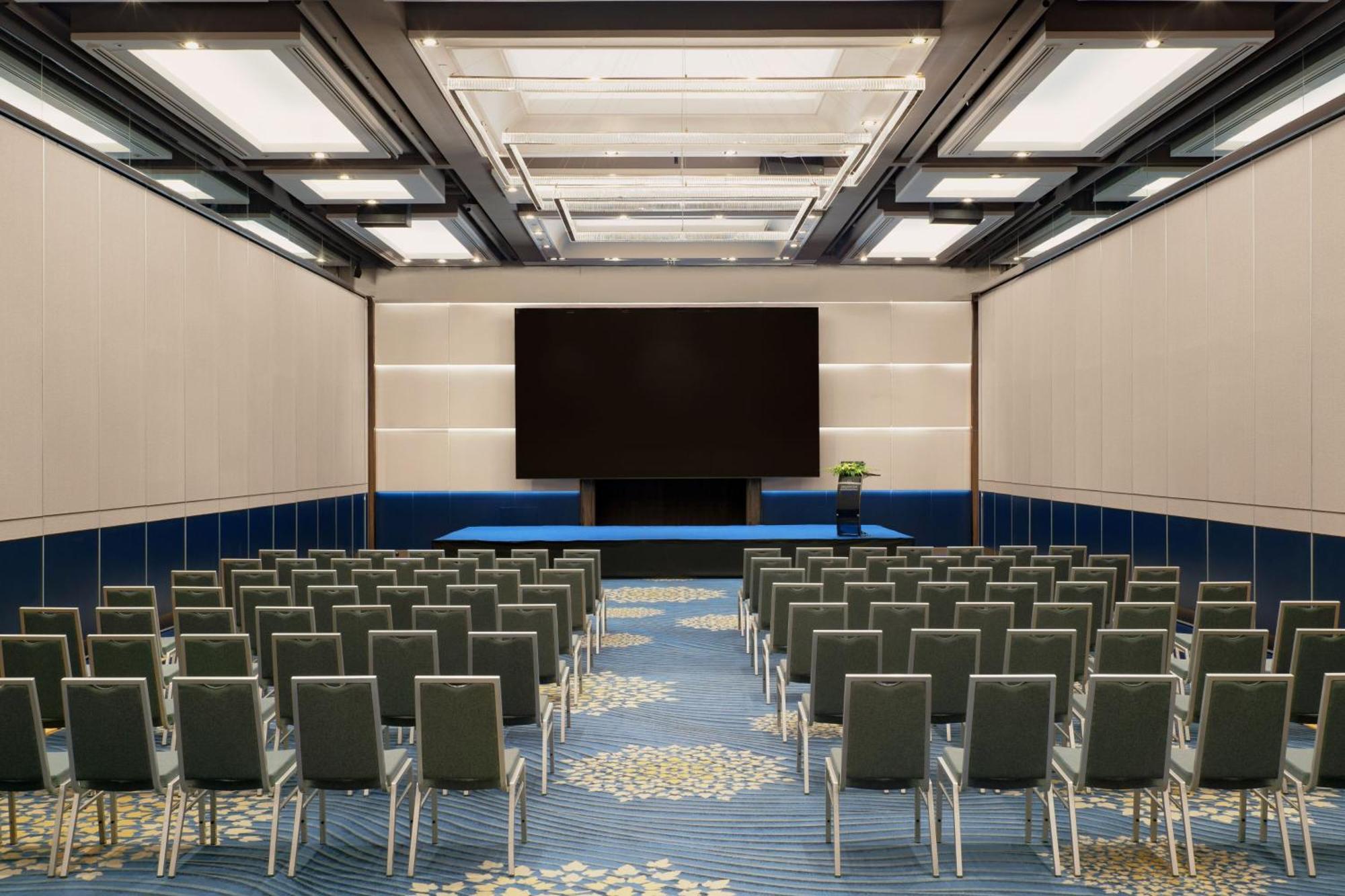 Royal Orchid Sheraton Riverside 5*