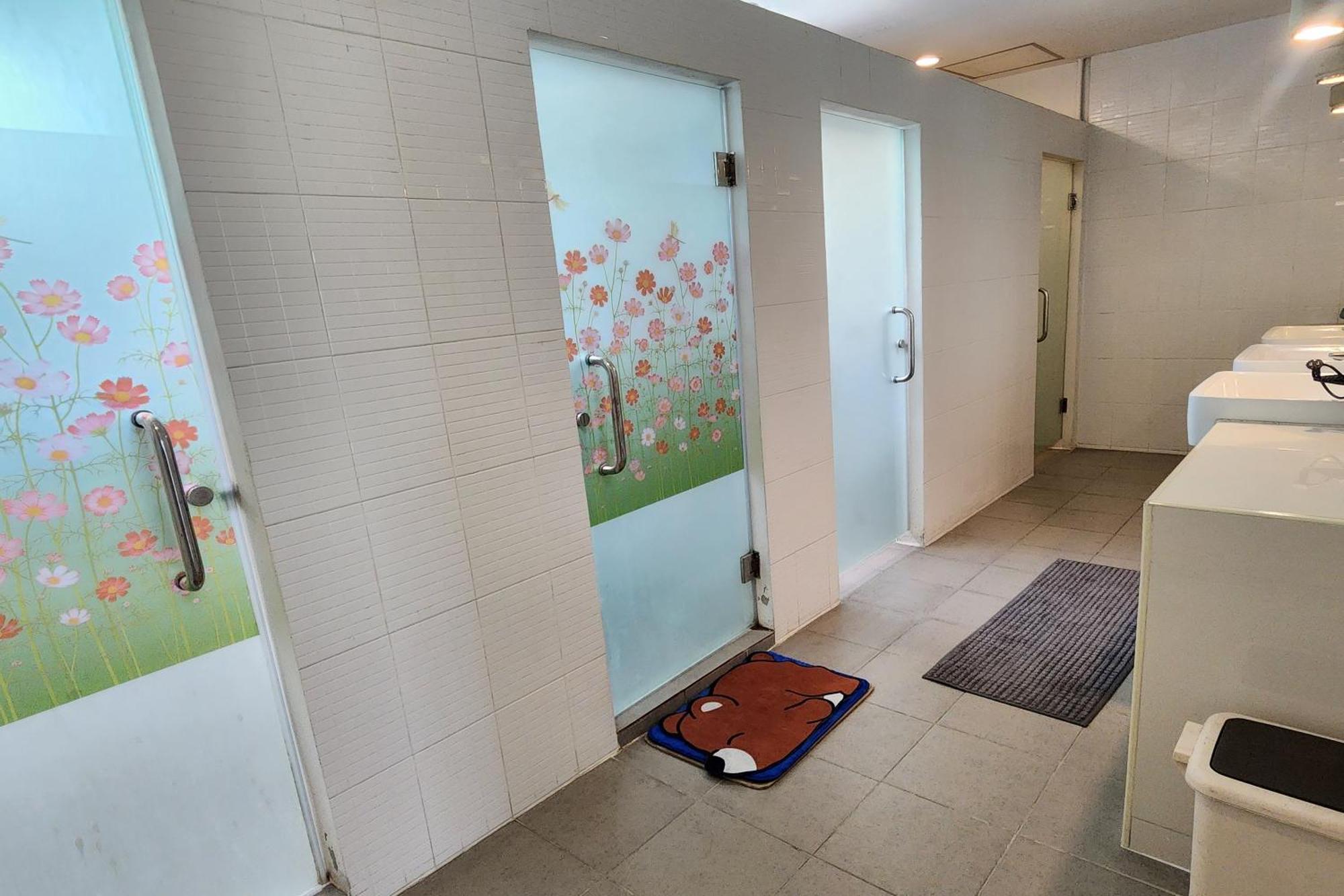 10 M² Dengan 0 Bilik Mandi Peribadi Di Chatuchak Bangkok