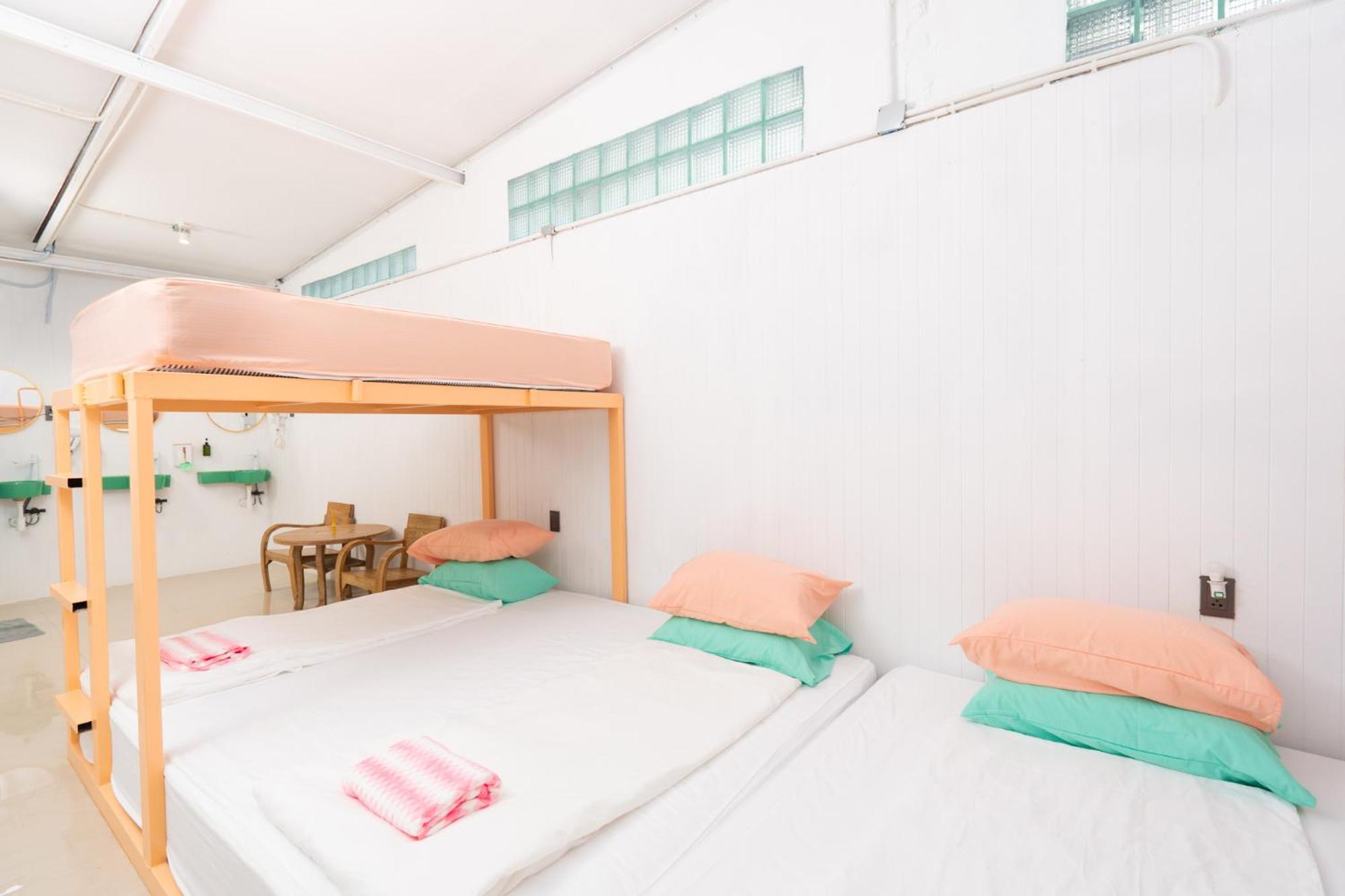 Easy Sunday Khaosan Beds 3*