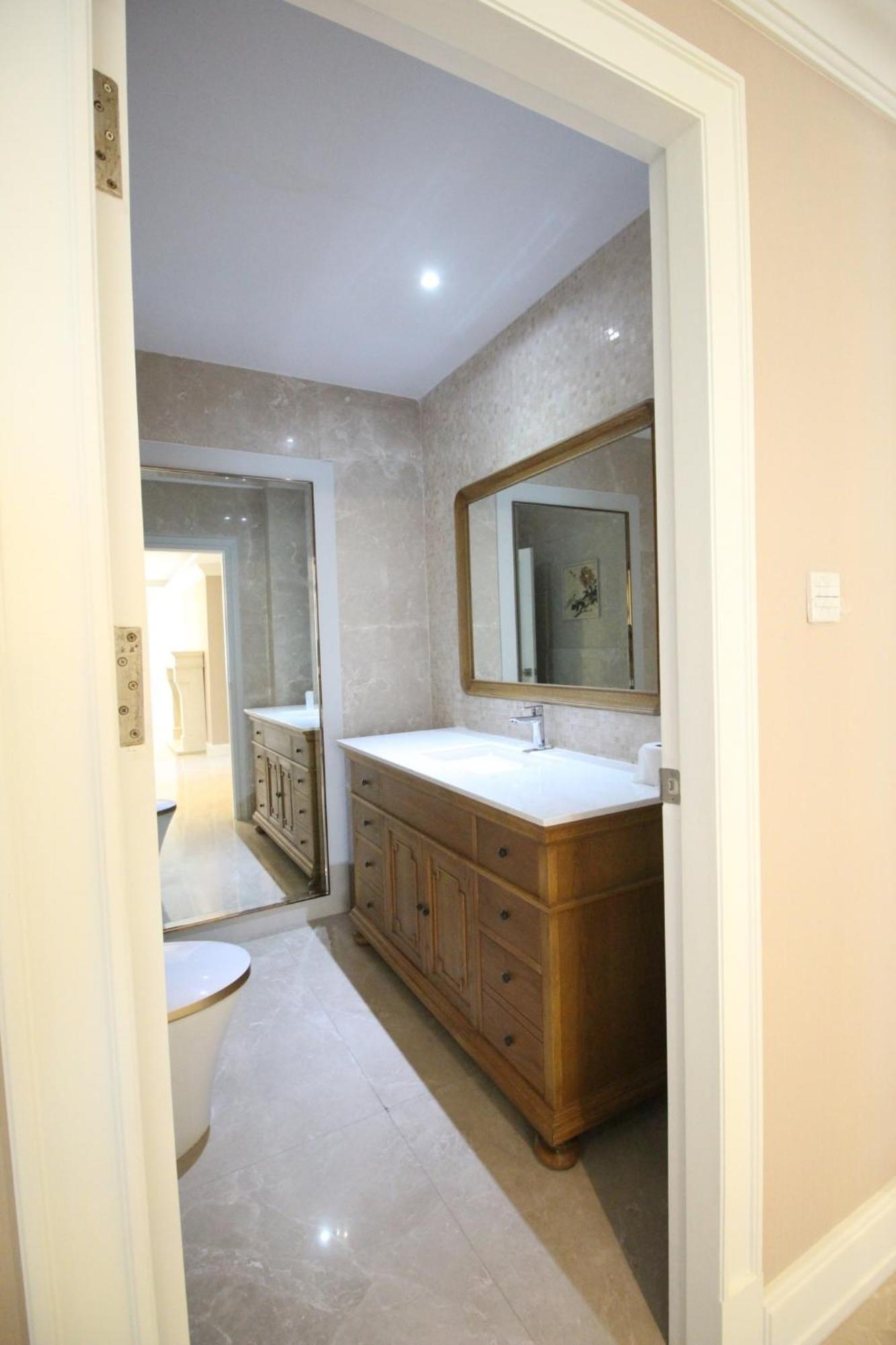 Aparthotel Sasha House *