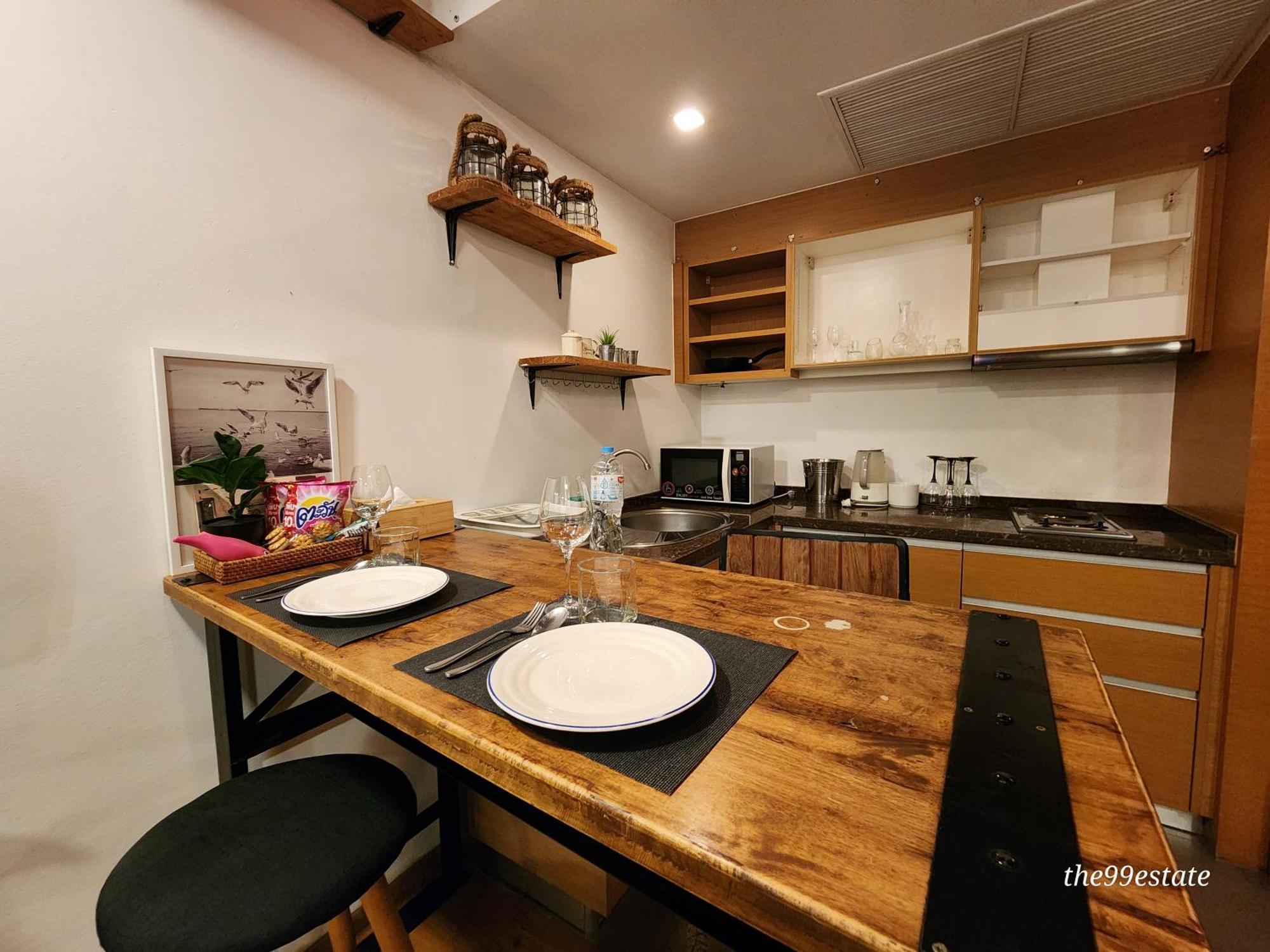 Sathorn Sky View Rooftop Bar Apartment *