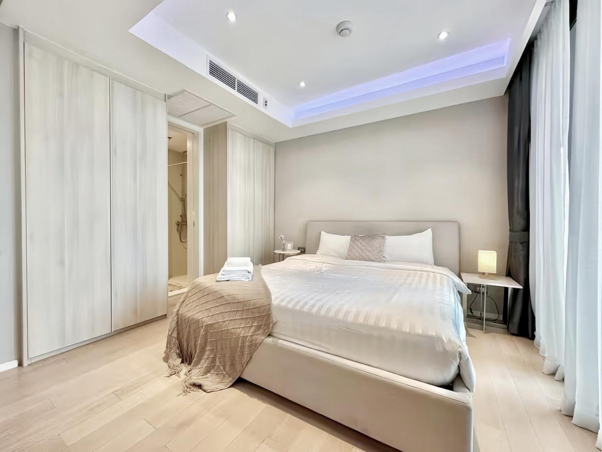 Apartment Circle Sukhumvit 11