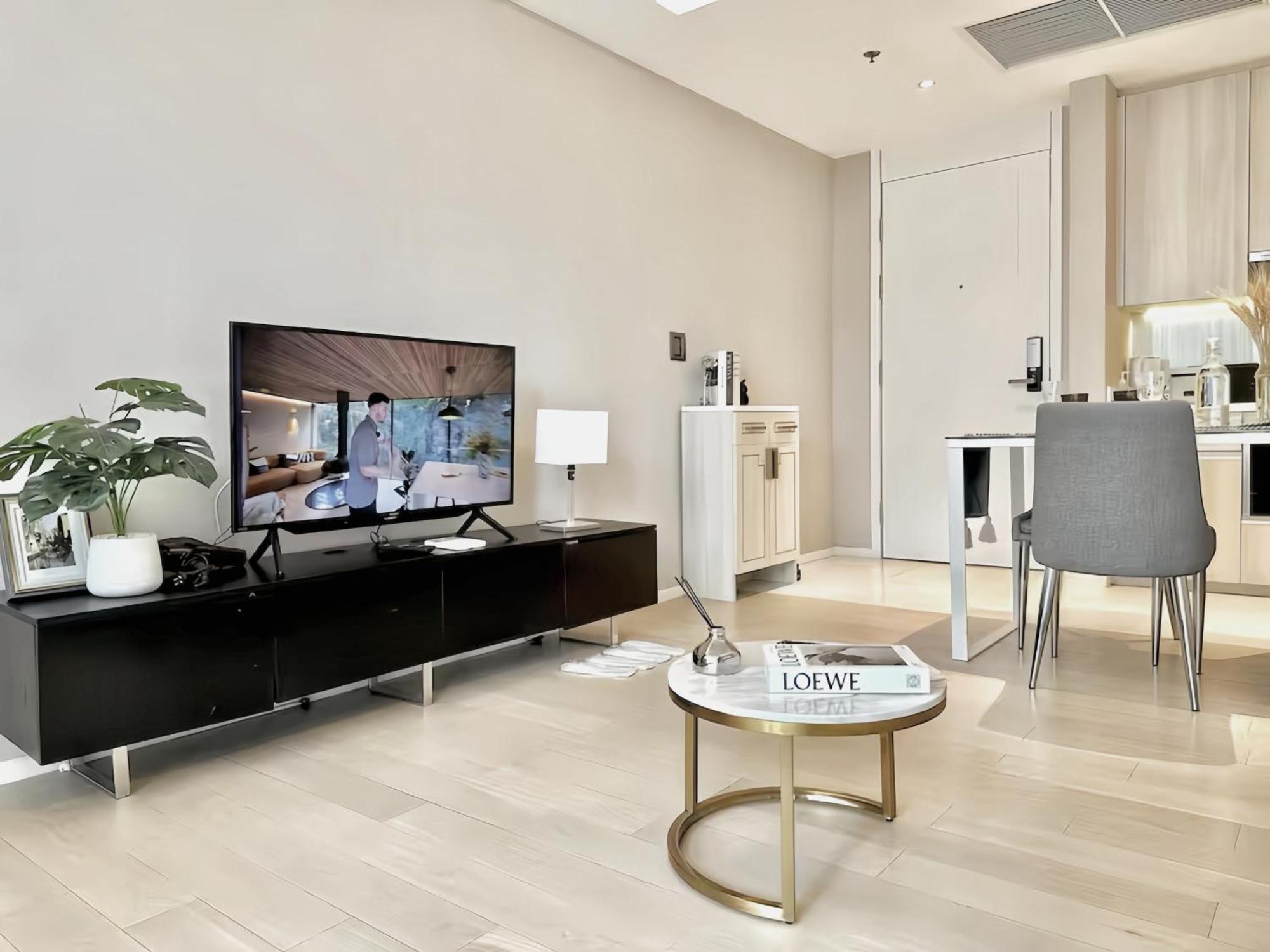 Circle Sukhumvit 11 *