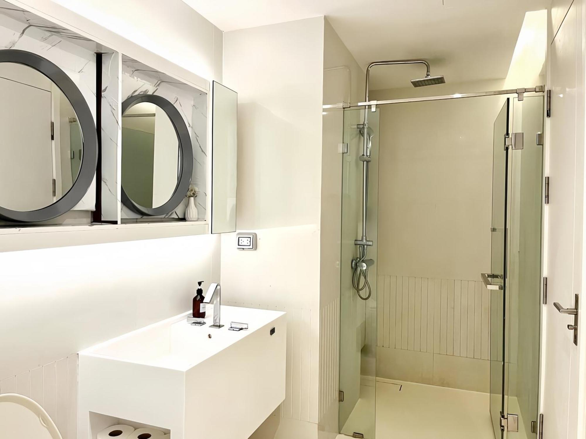Apartment Circle Sukhumvit 11 *