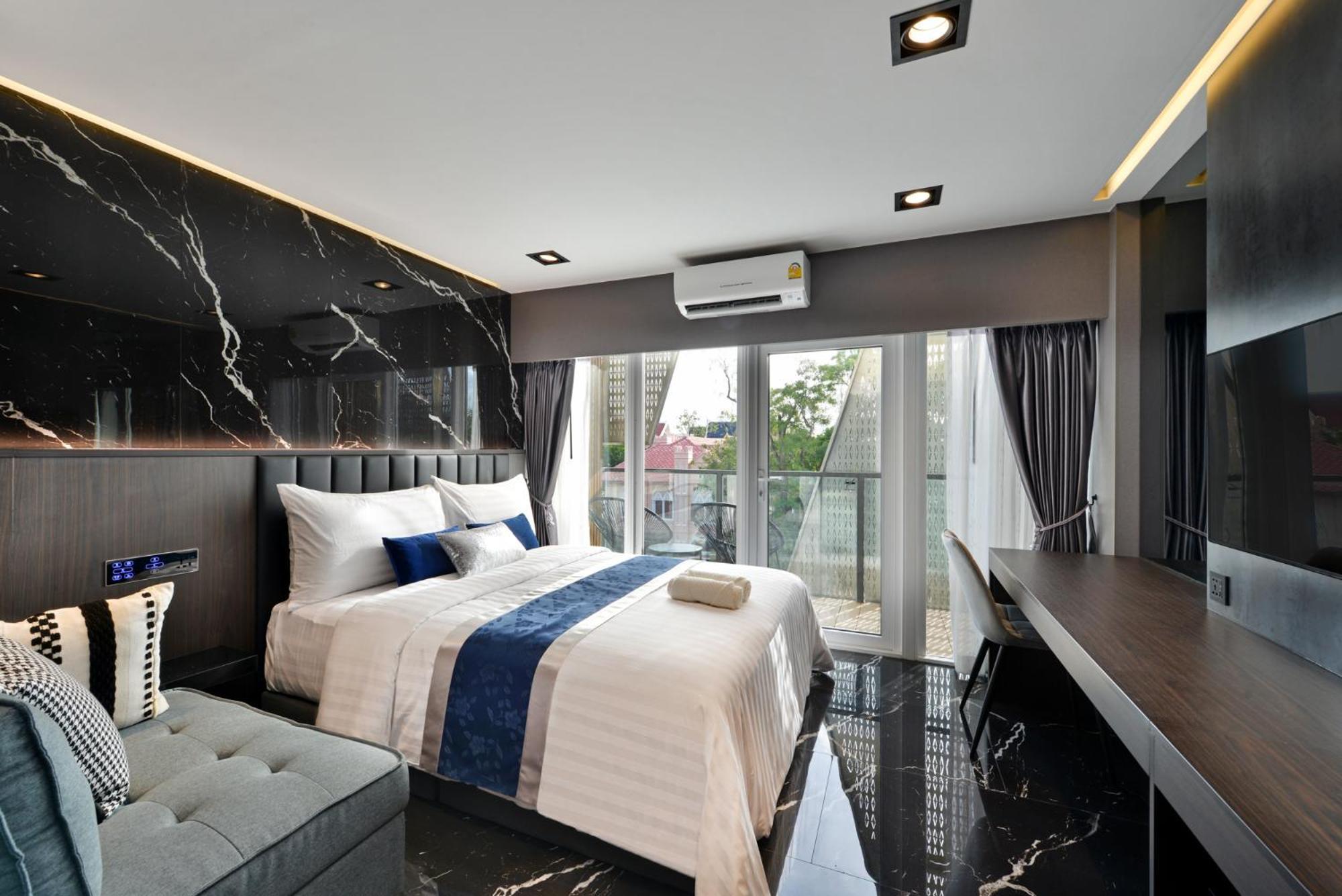 Victora * Bangkok