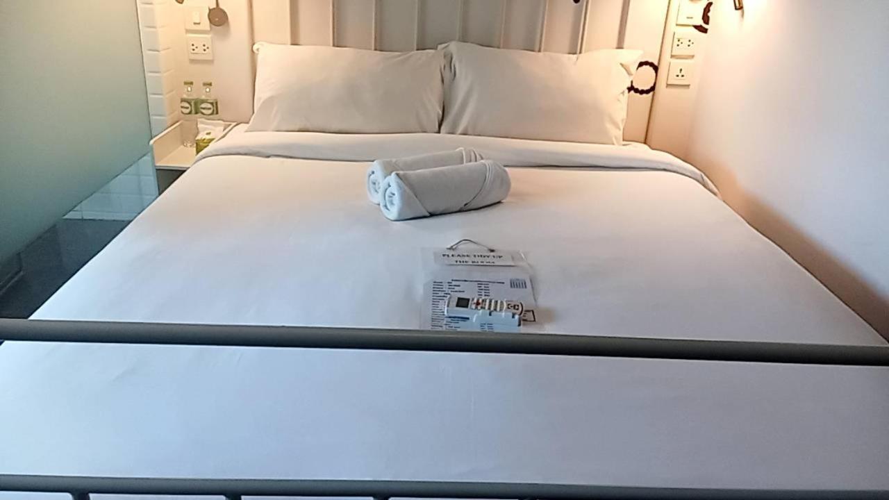 Bedspread (adults Only) Hostel *