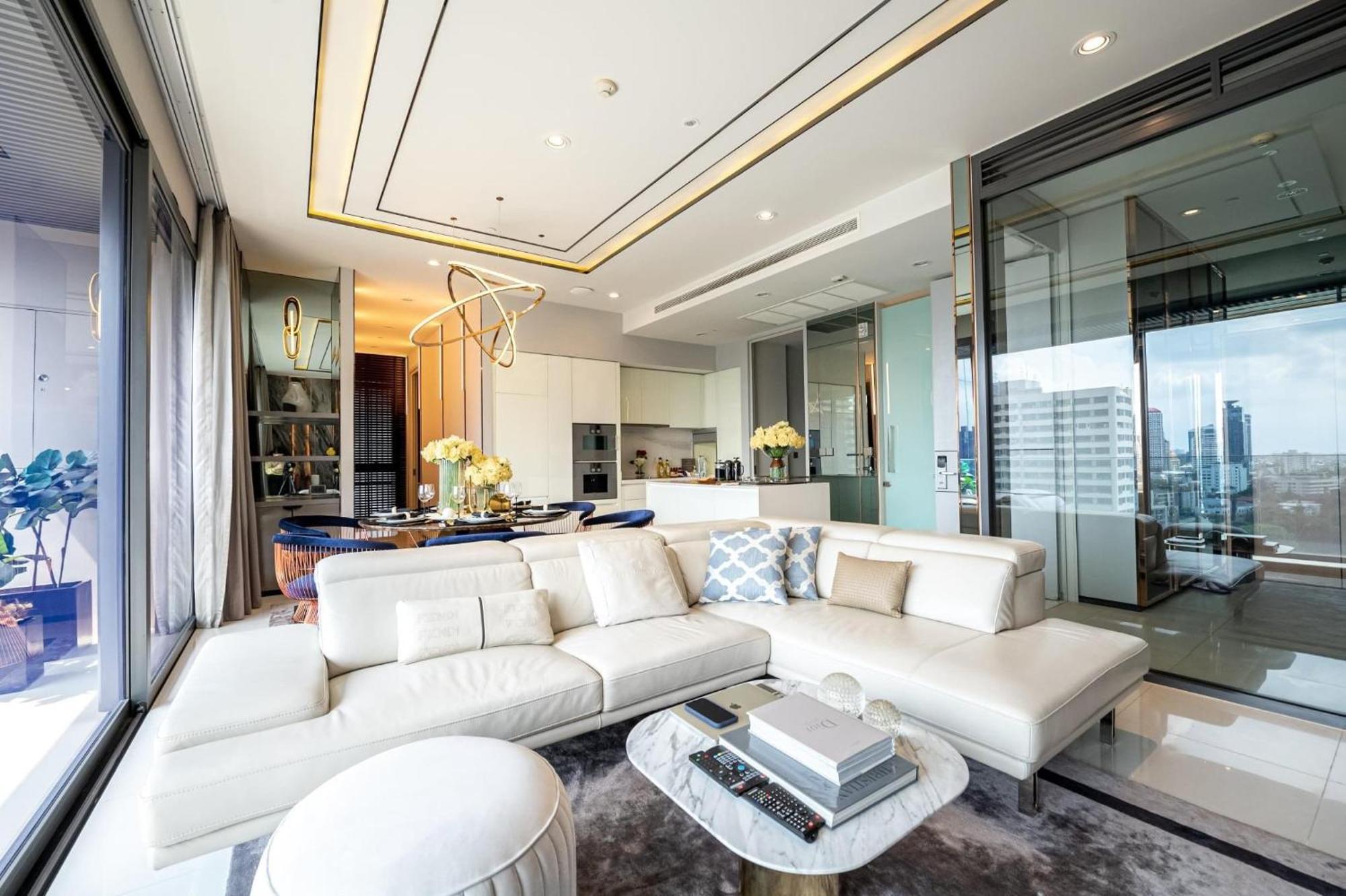 1million Dollar Super Luxury Property With Amazing Sky Pool And Facilities Bangkok