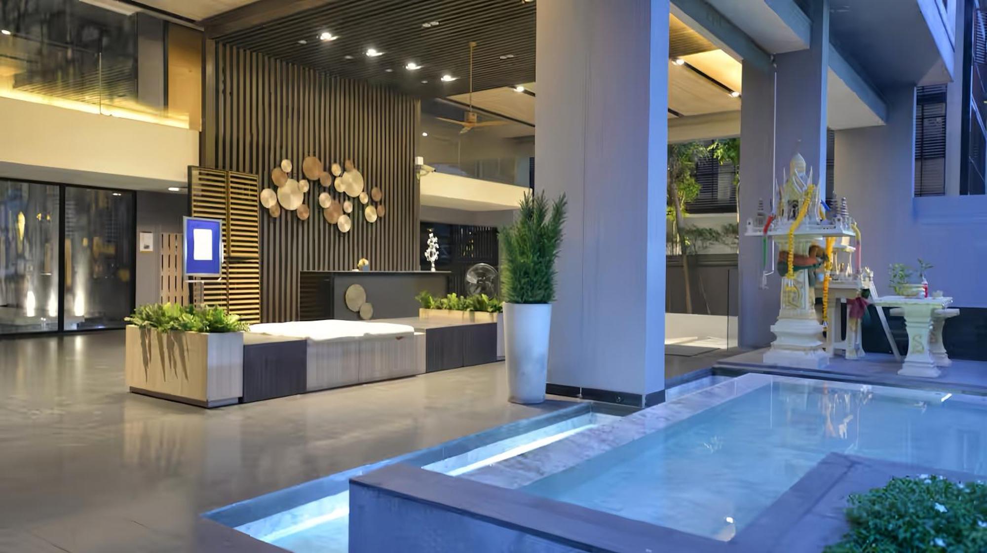 Circle S Sukhumvit 12 Bangkok