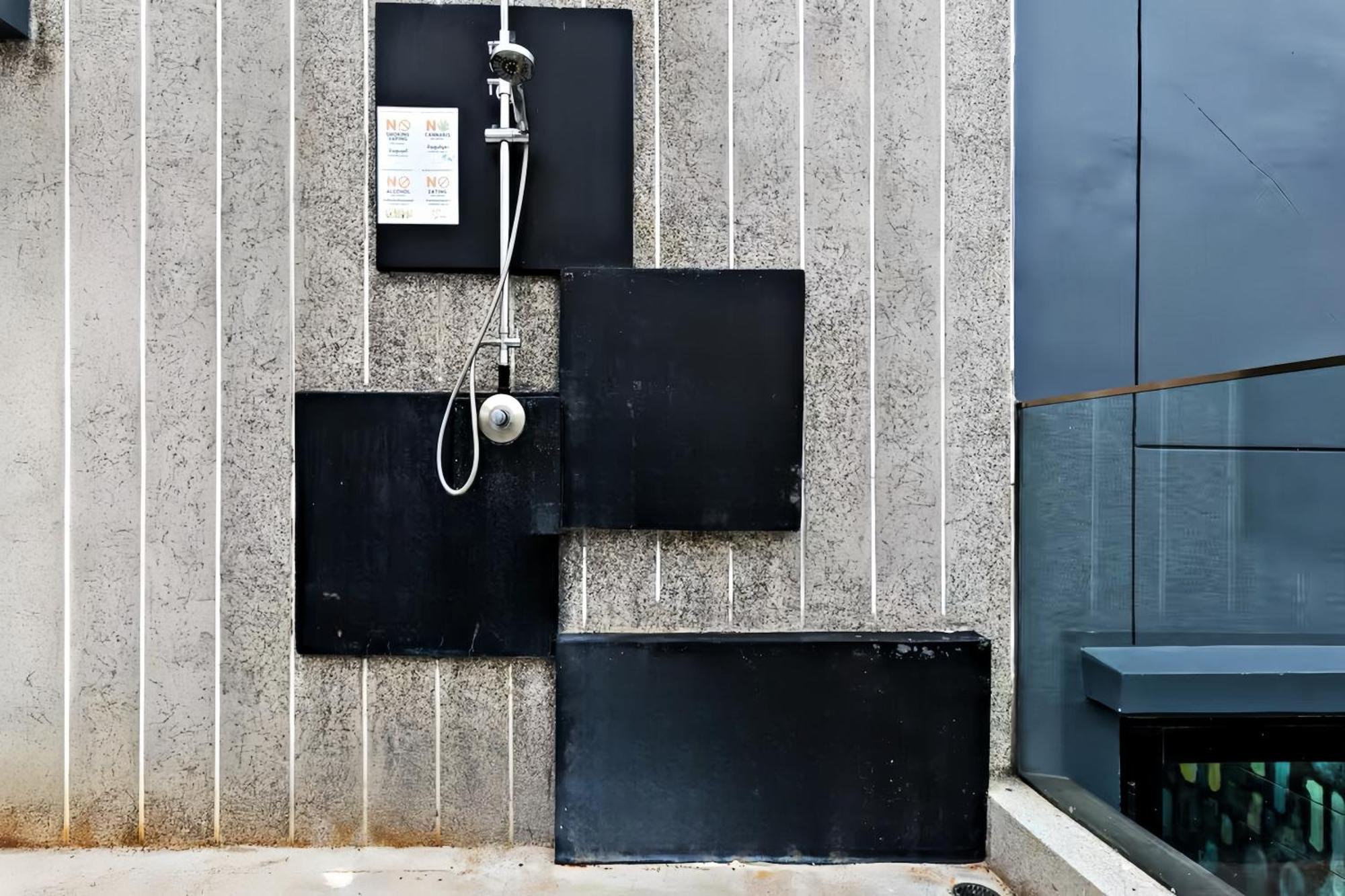 Circle S Sukhumvit 12 Apartment