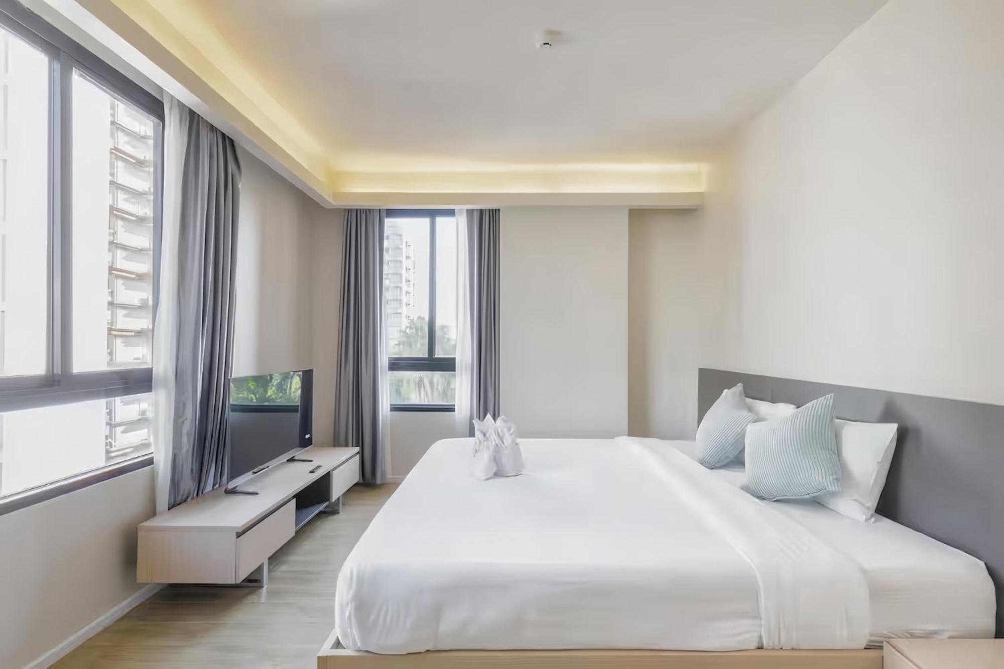 Circle S Sukhumvit 12 Apartment