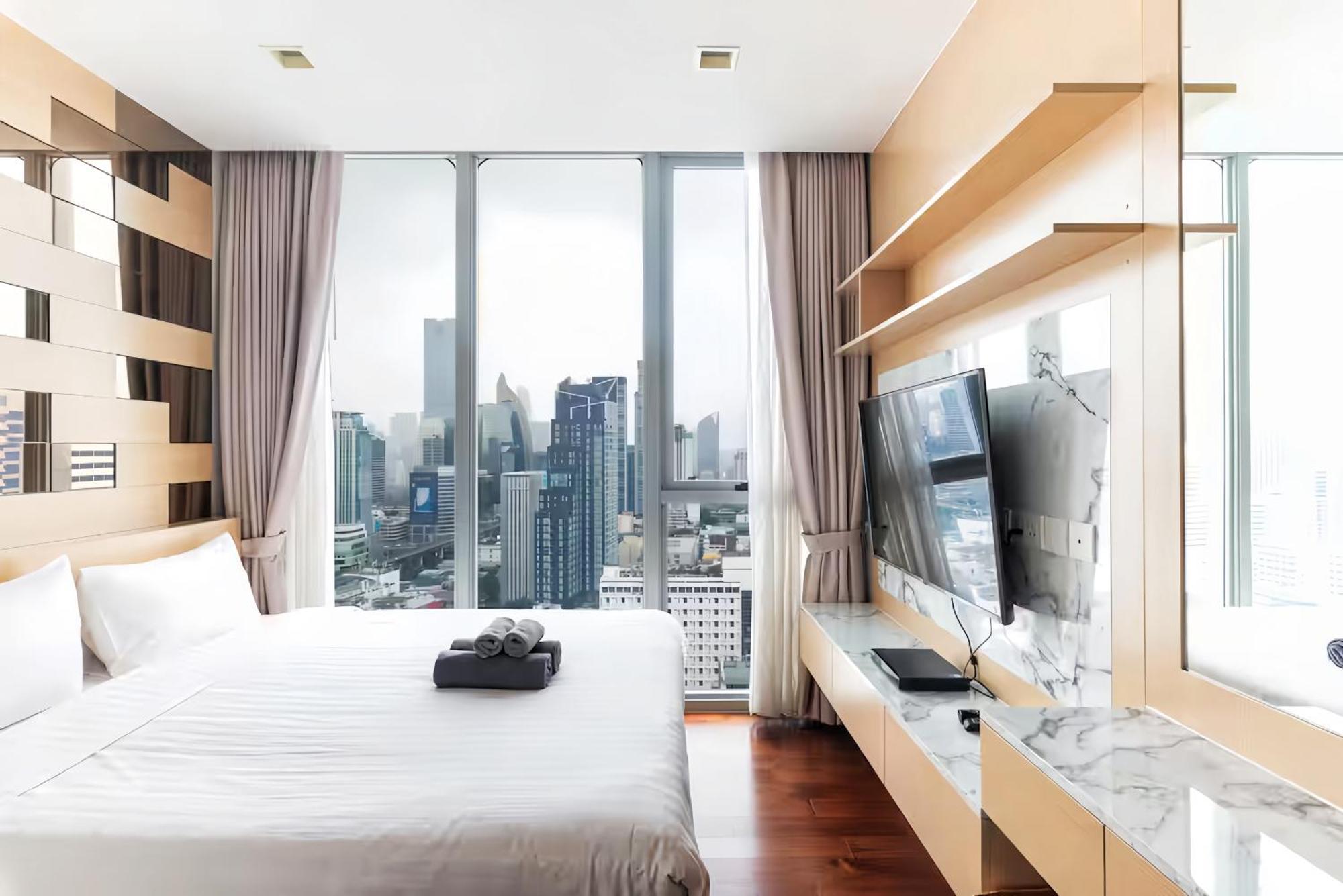 Hyde Sukhumvit 11 *