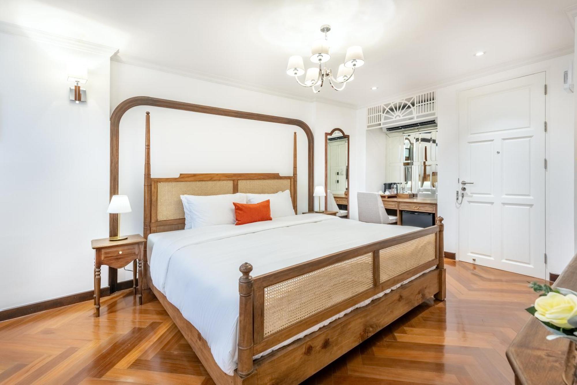 Cherie Boutique Hotel