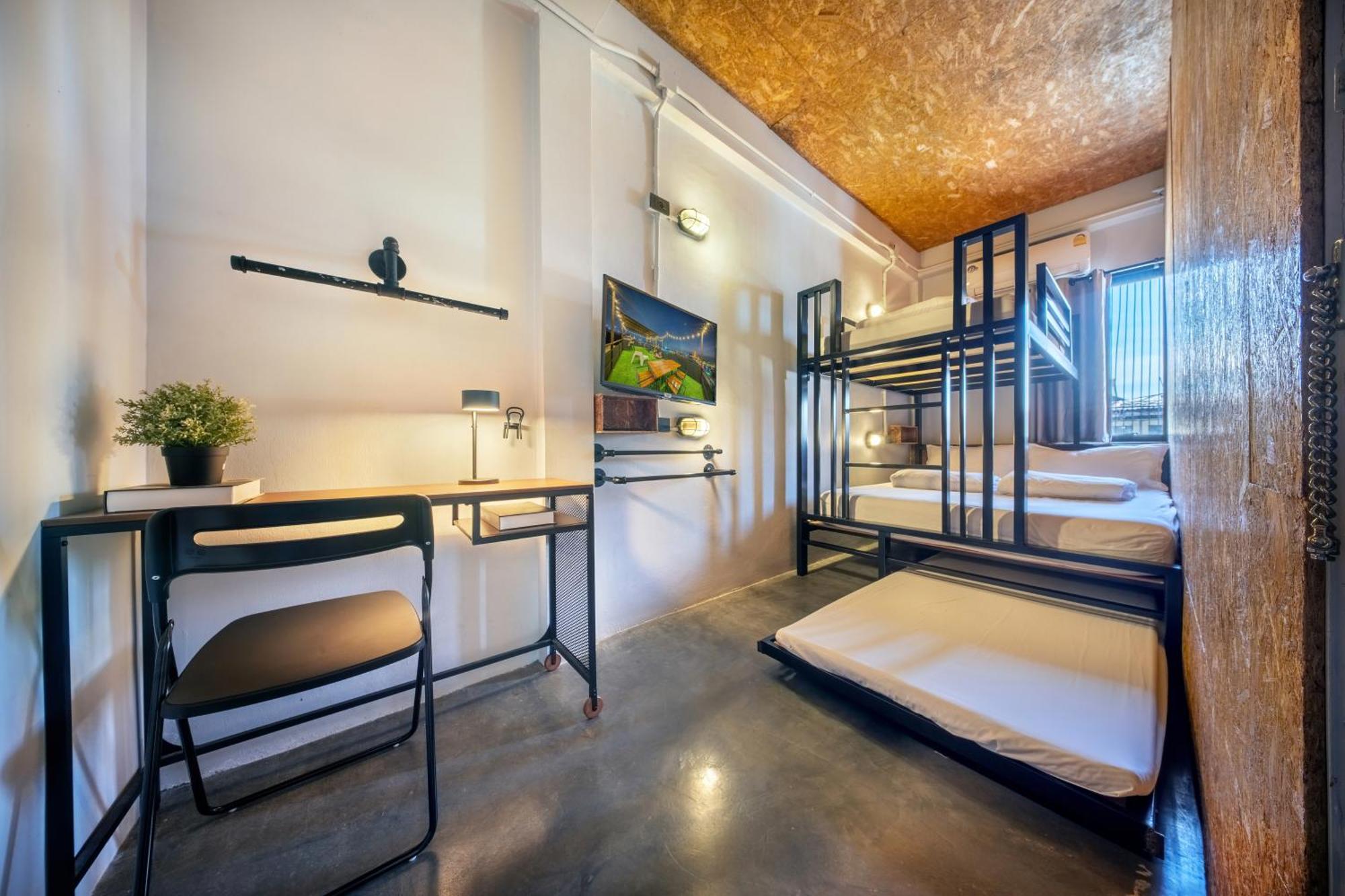 Ralph Hostel Bangkok