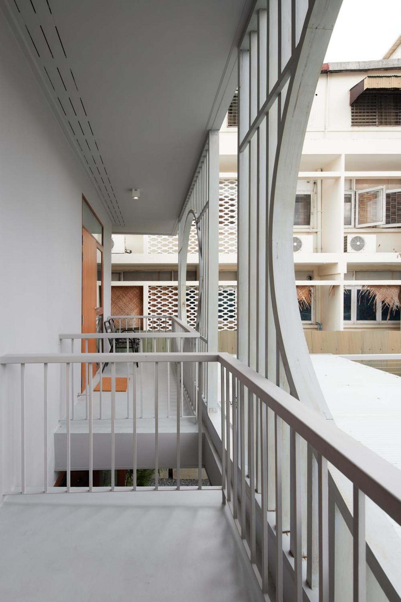 At Number60 Khaosan Guest house *