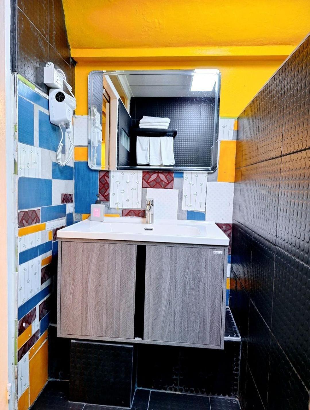 Ddm House Hostel *