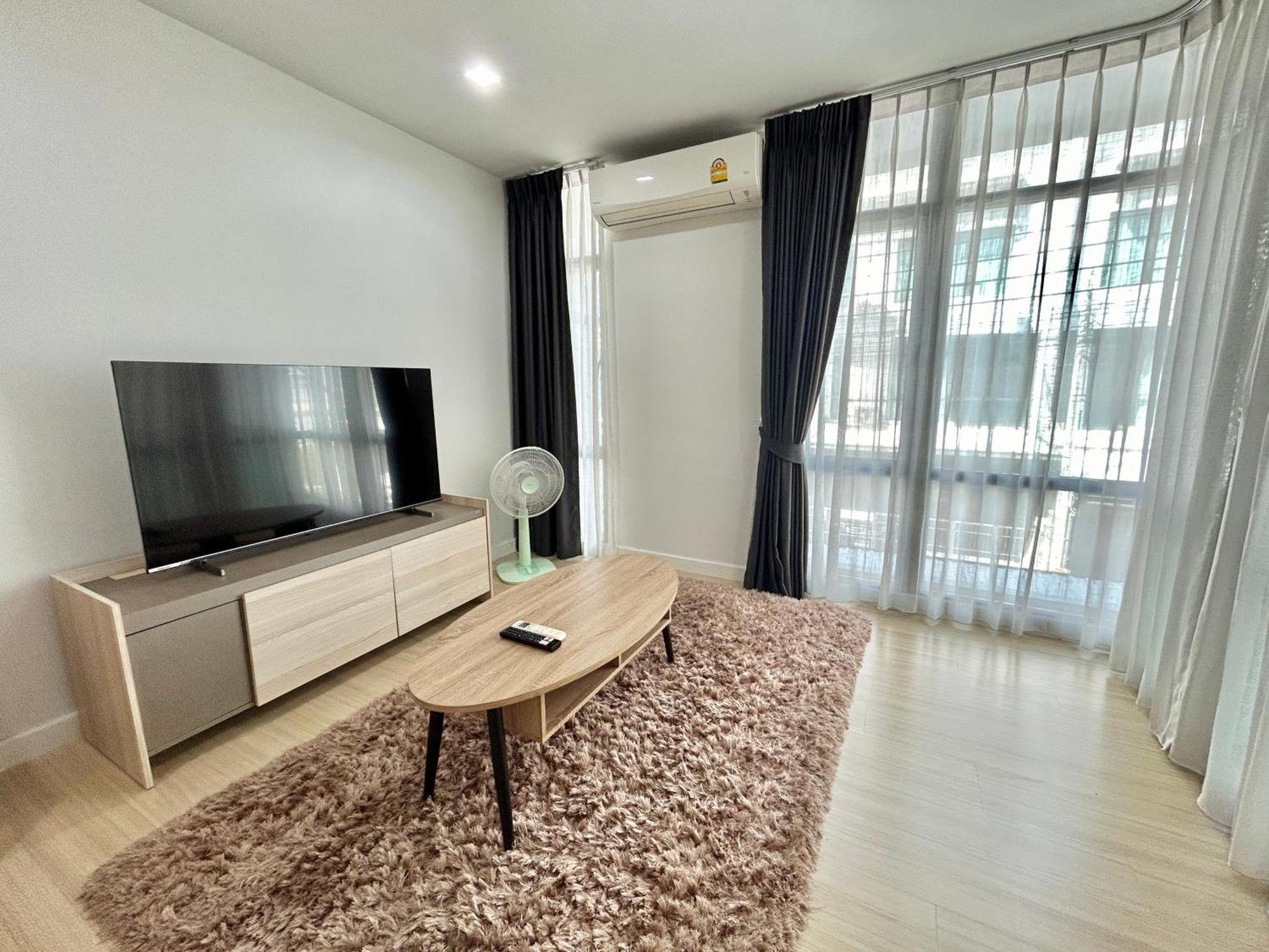 3 Bedrooms Townhome Near Mega Bangna Bangkok