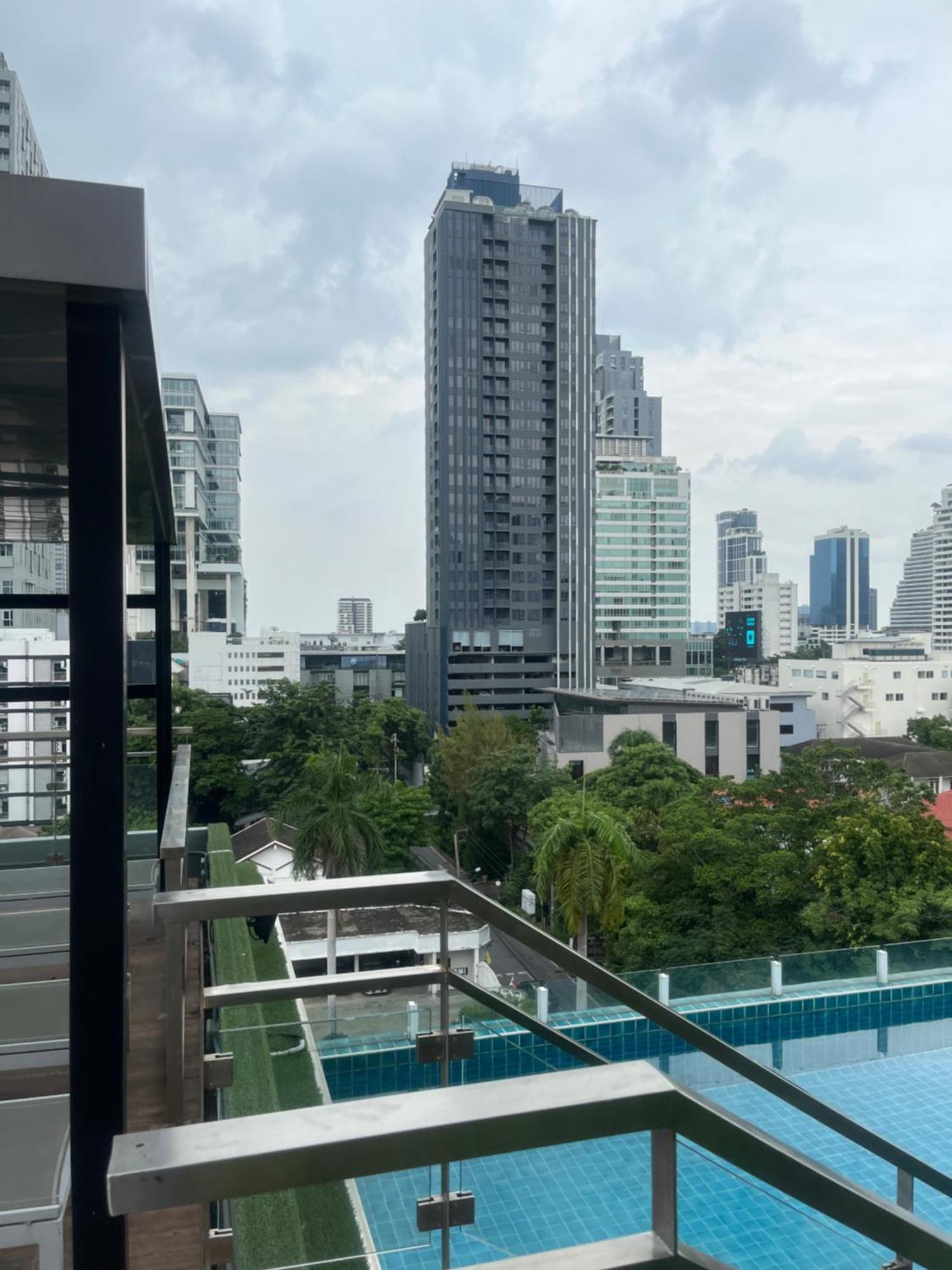 Spacious Bedroom- 2 Mins From Train Station * Bangkok