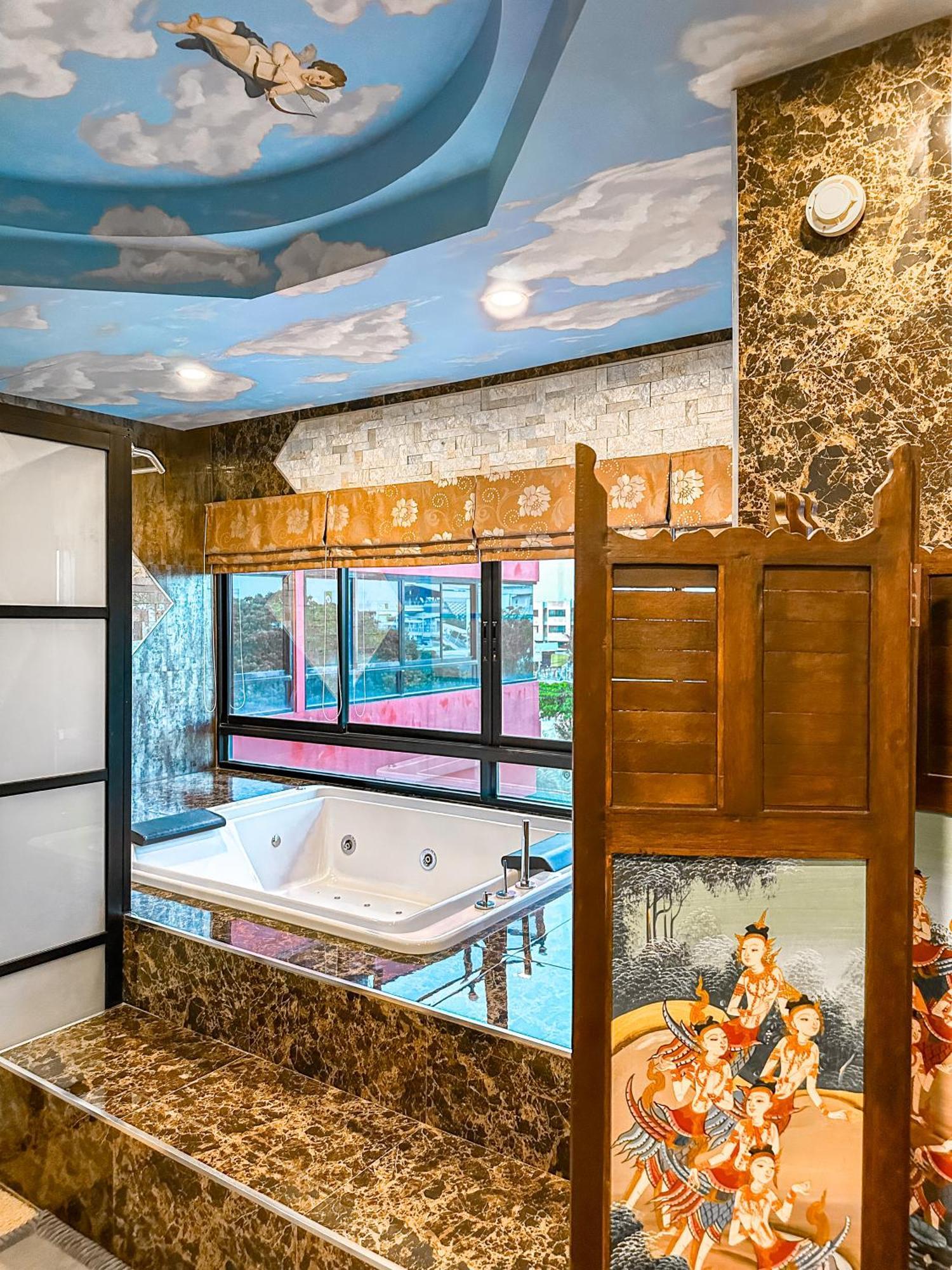 Thongtara House Boutique Srinakarin Hotel 4*