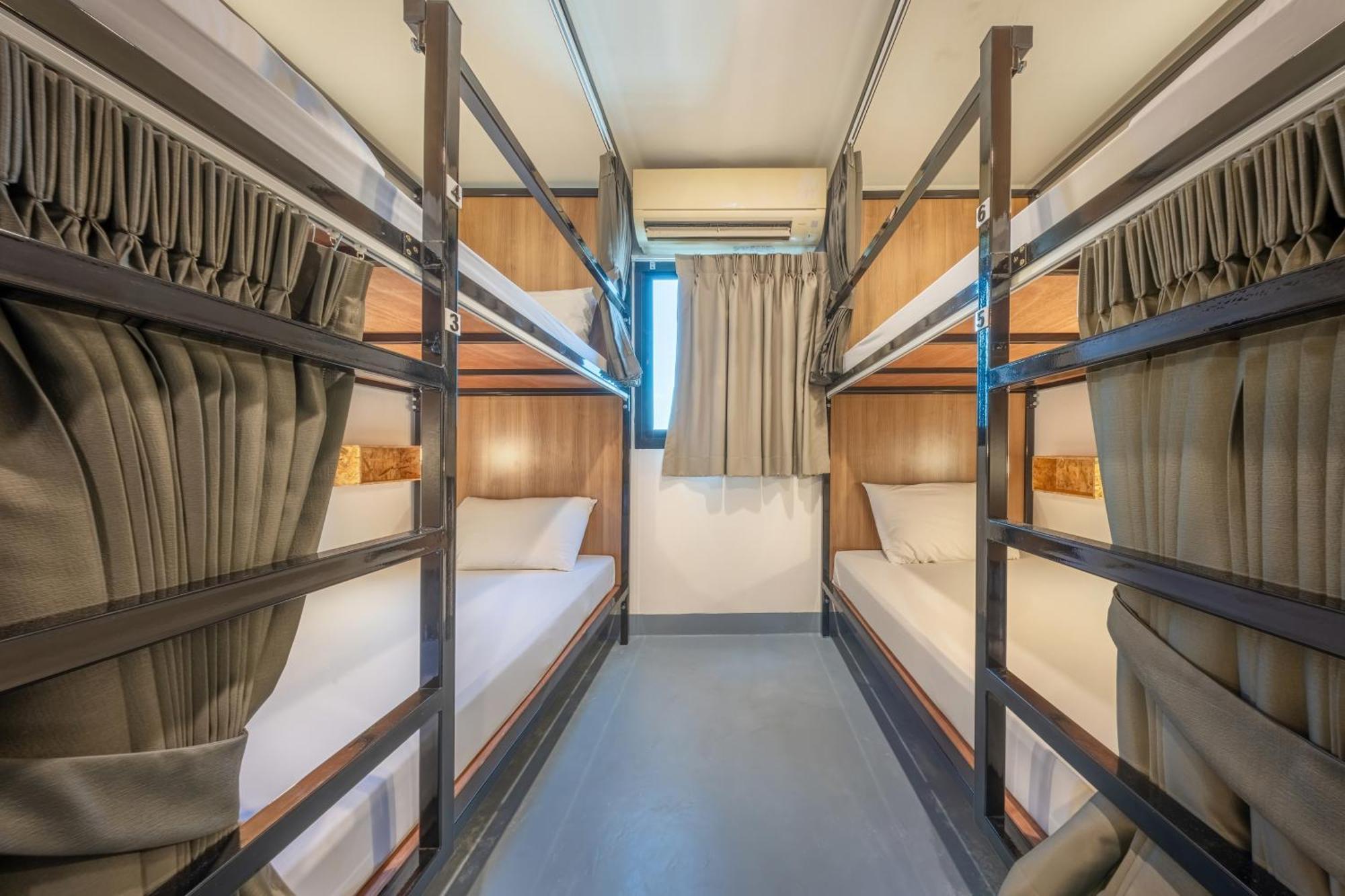 Ralph Hostel Bangkok