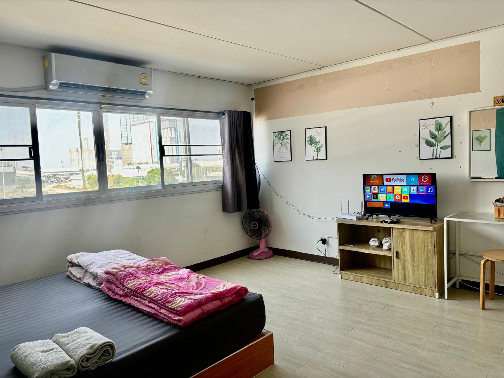 Popular T8 Fl.6 * Bangkok